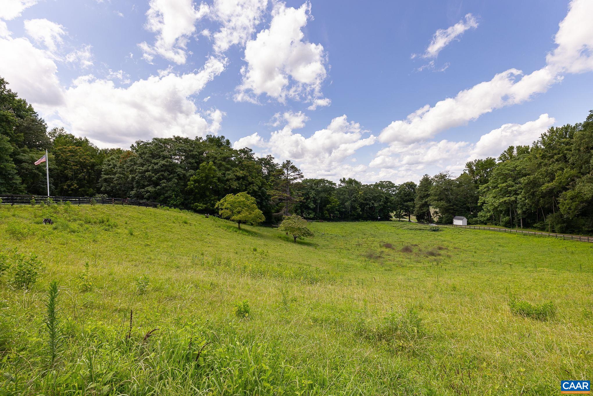 2426 PROSPECT HILL LN