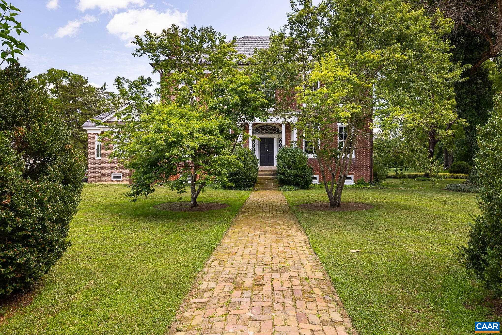 2426 PROSPECT HILL LN