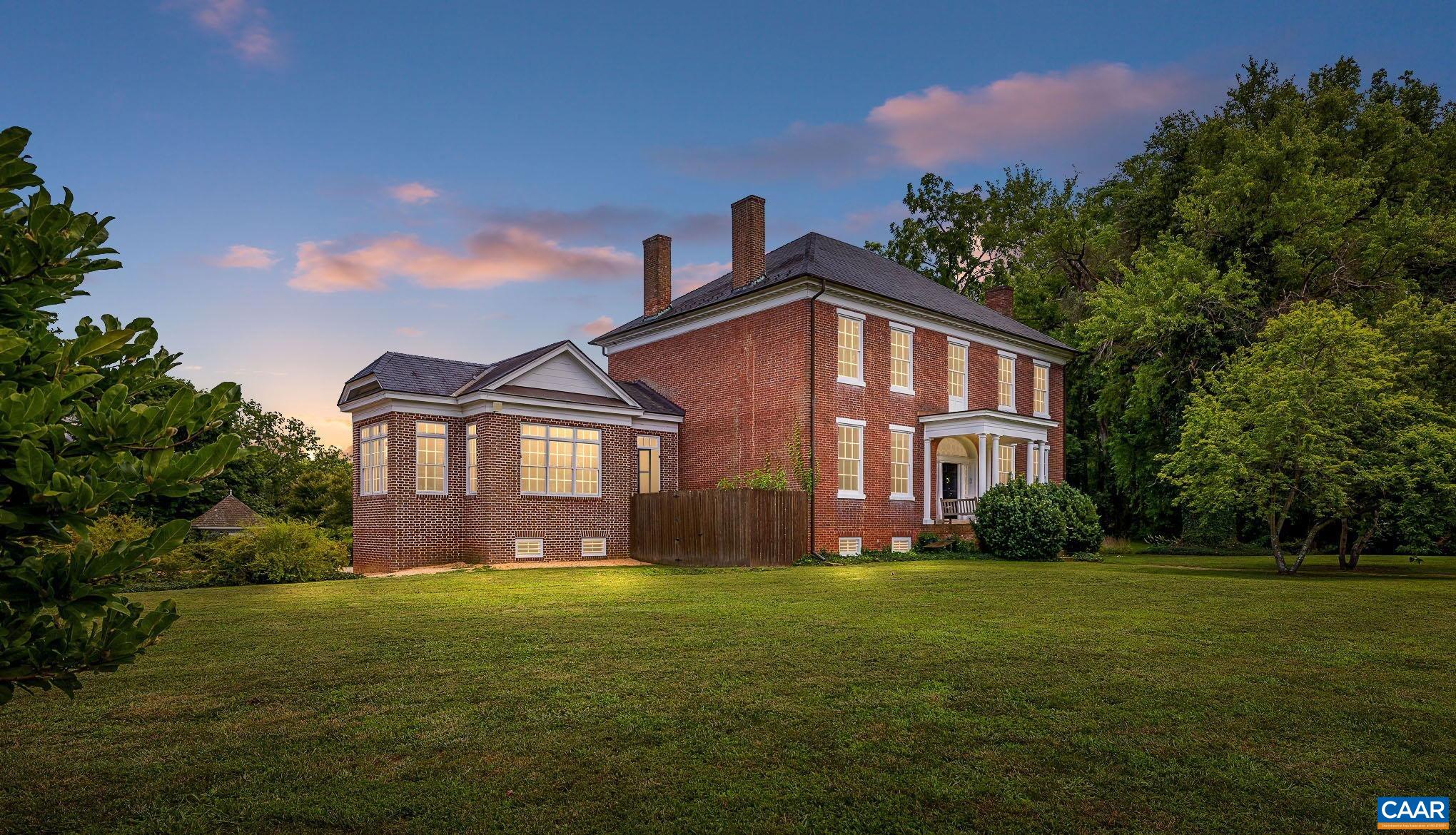 2426 PROSPECT HILL LN