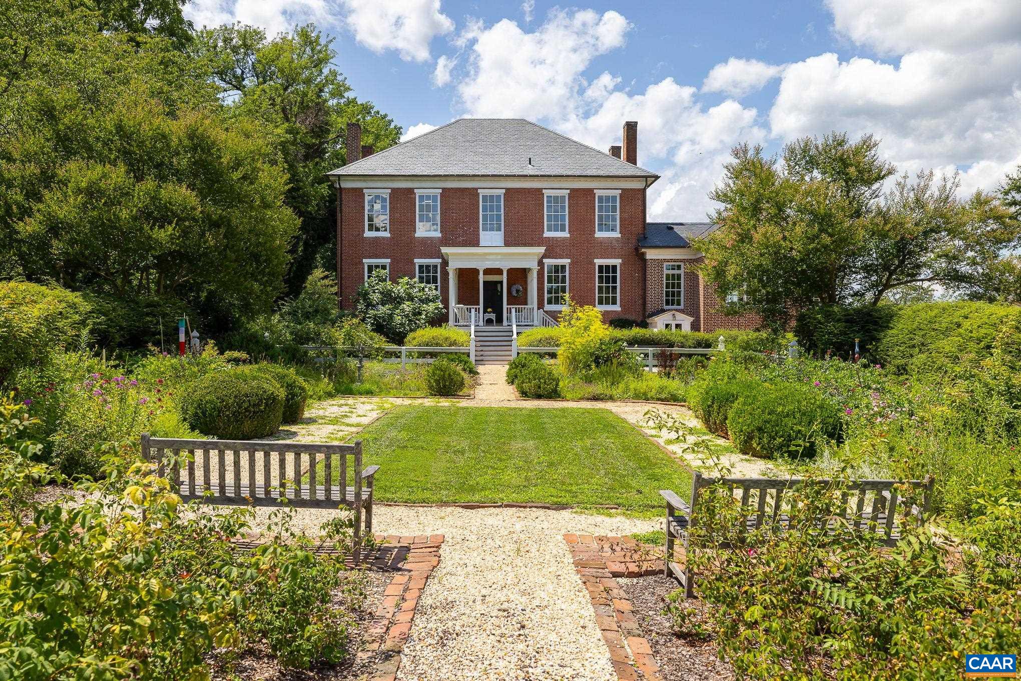 2426 PROSPECT HILL LN