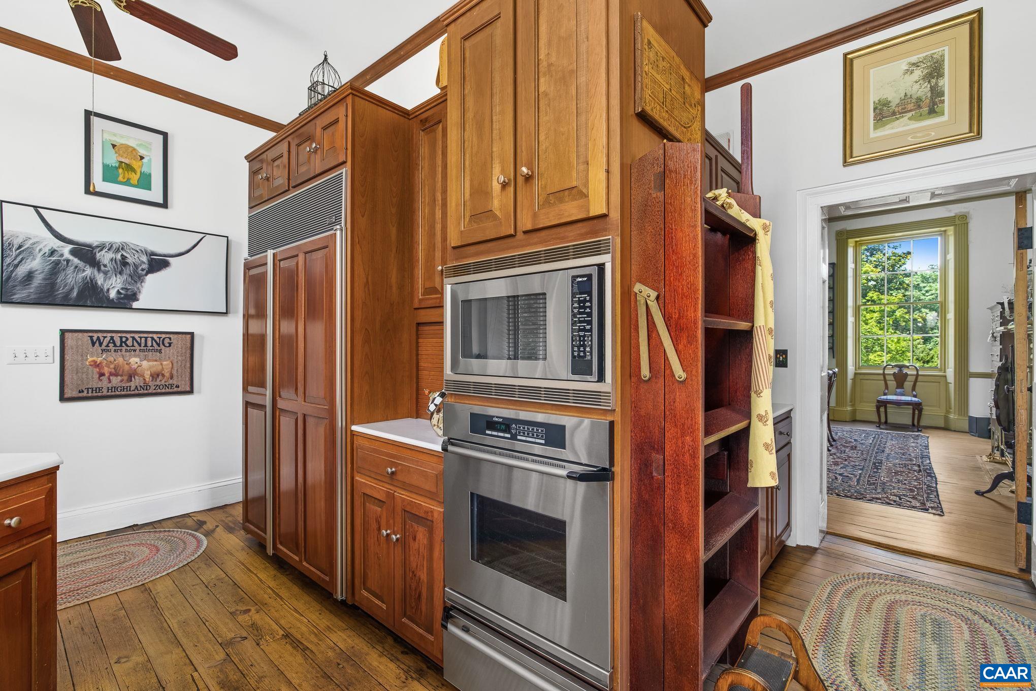 2426 PROSPECT HILL LN