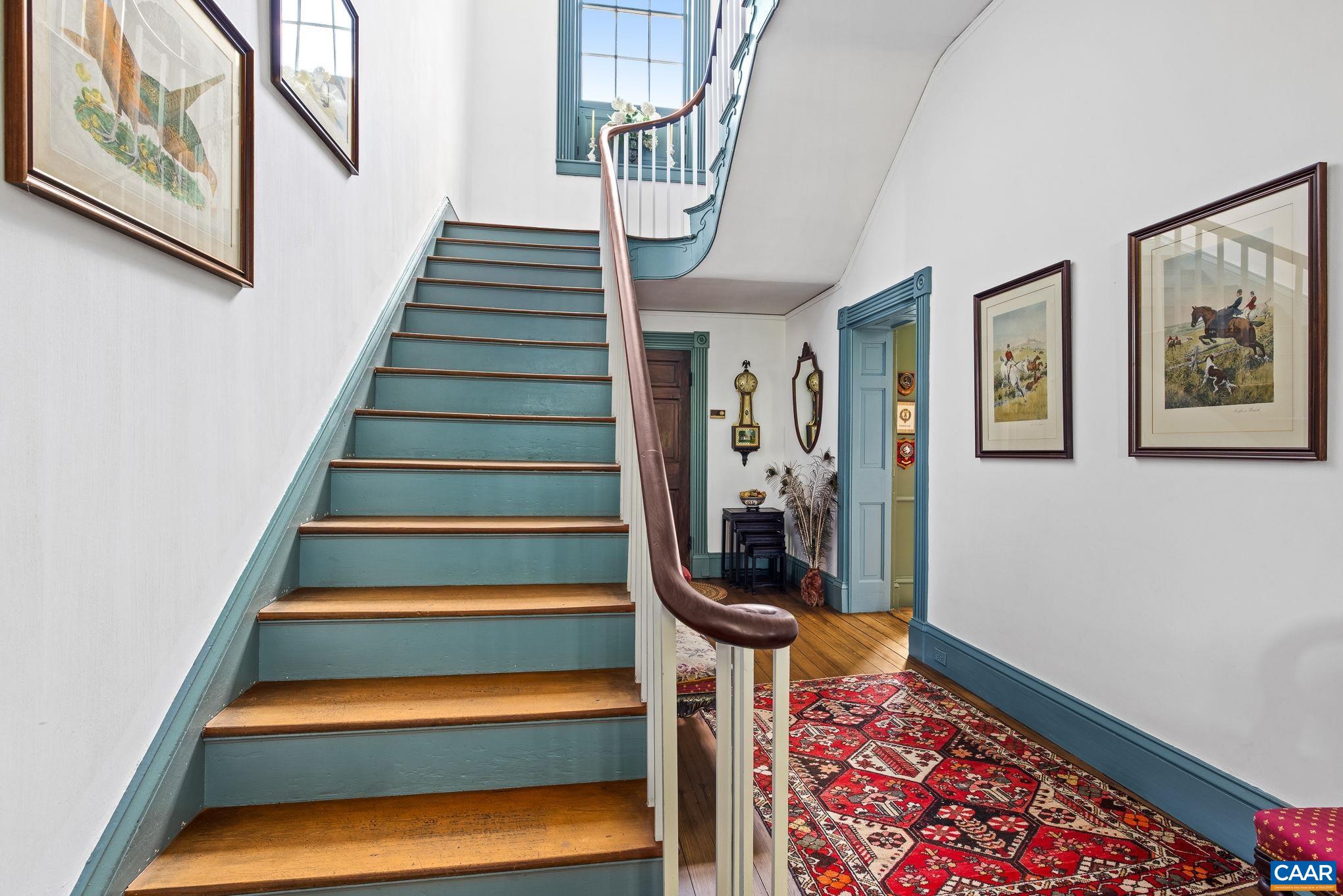 2426 PROSPECT HILL LN
