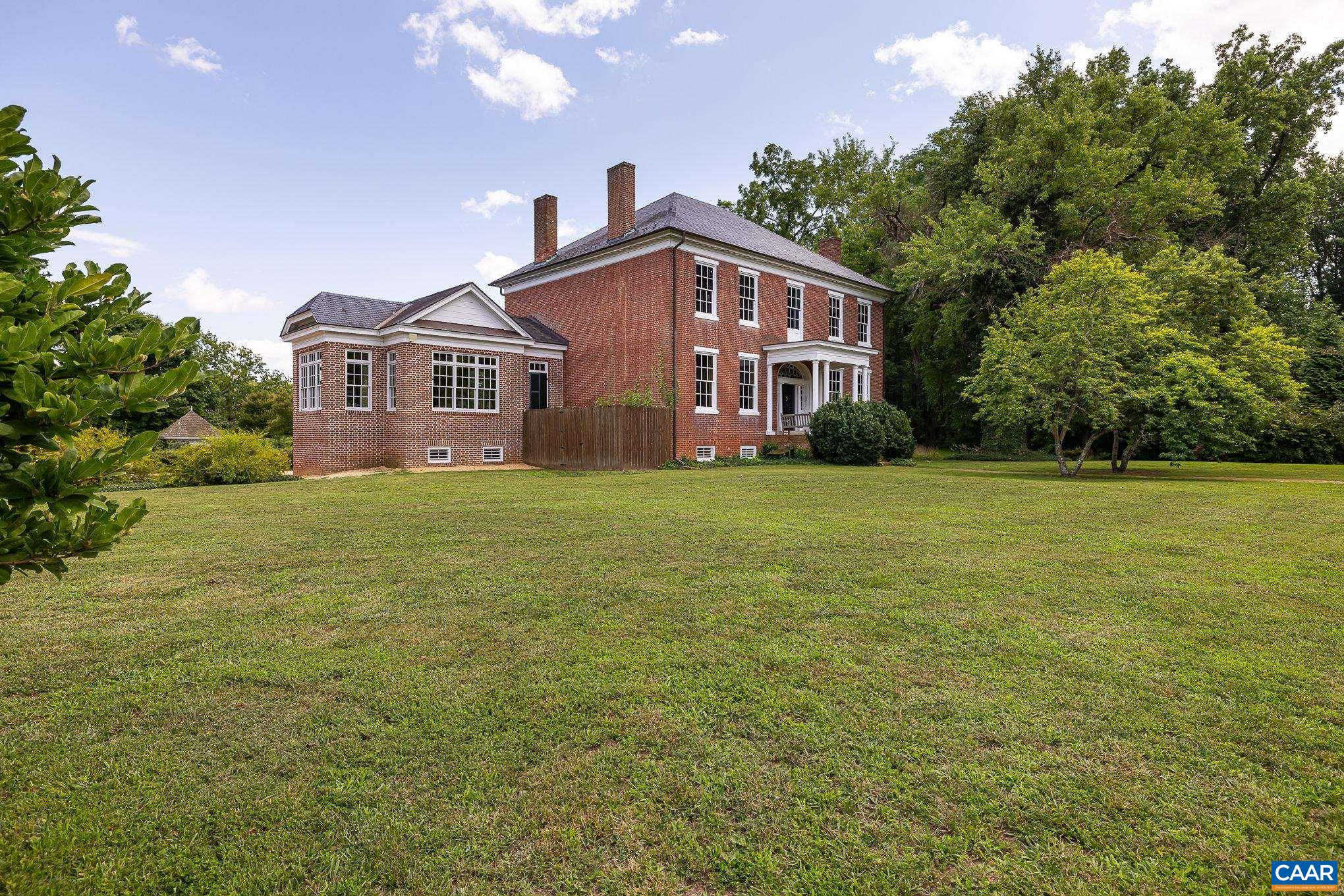2426 PROSPECT HILL LN