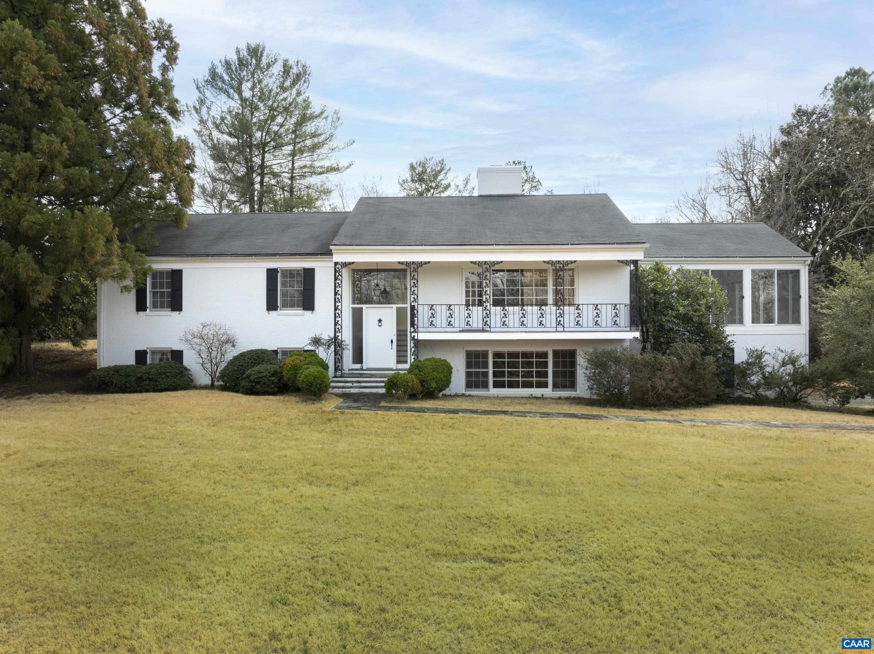 106 TALLY HO DR