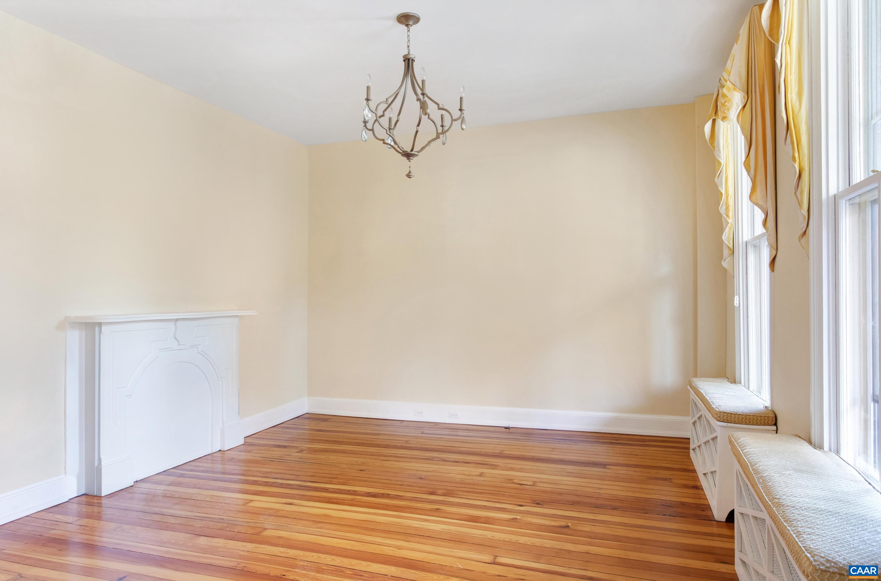 17 N WASHINGTON ST