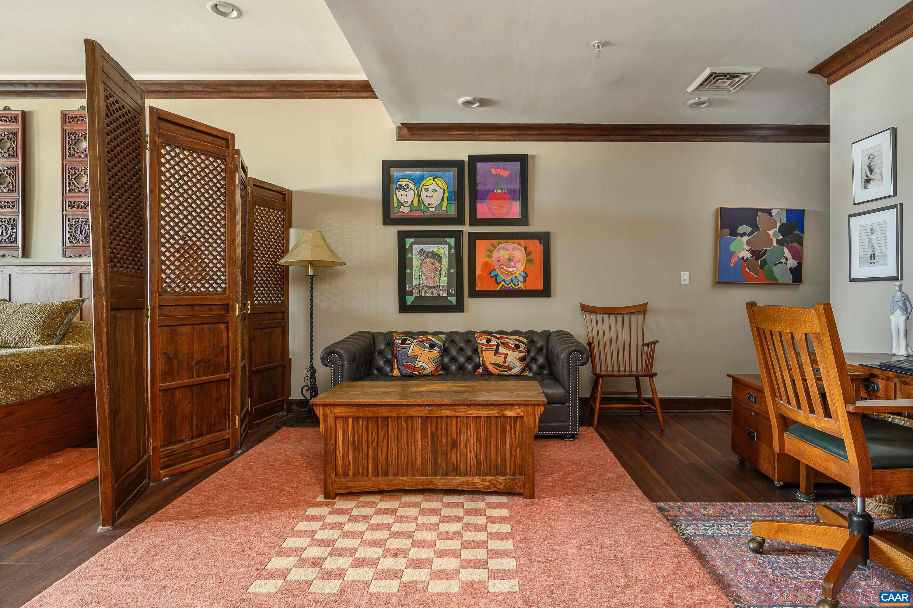 218 W WATER ST Unit: 601