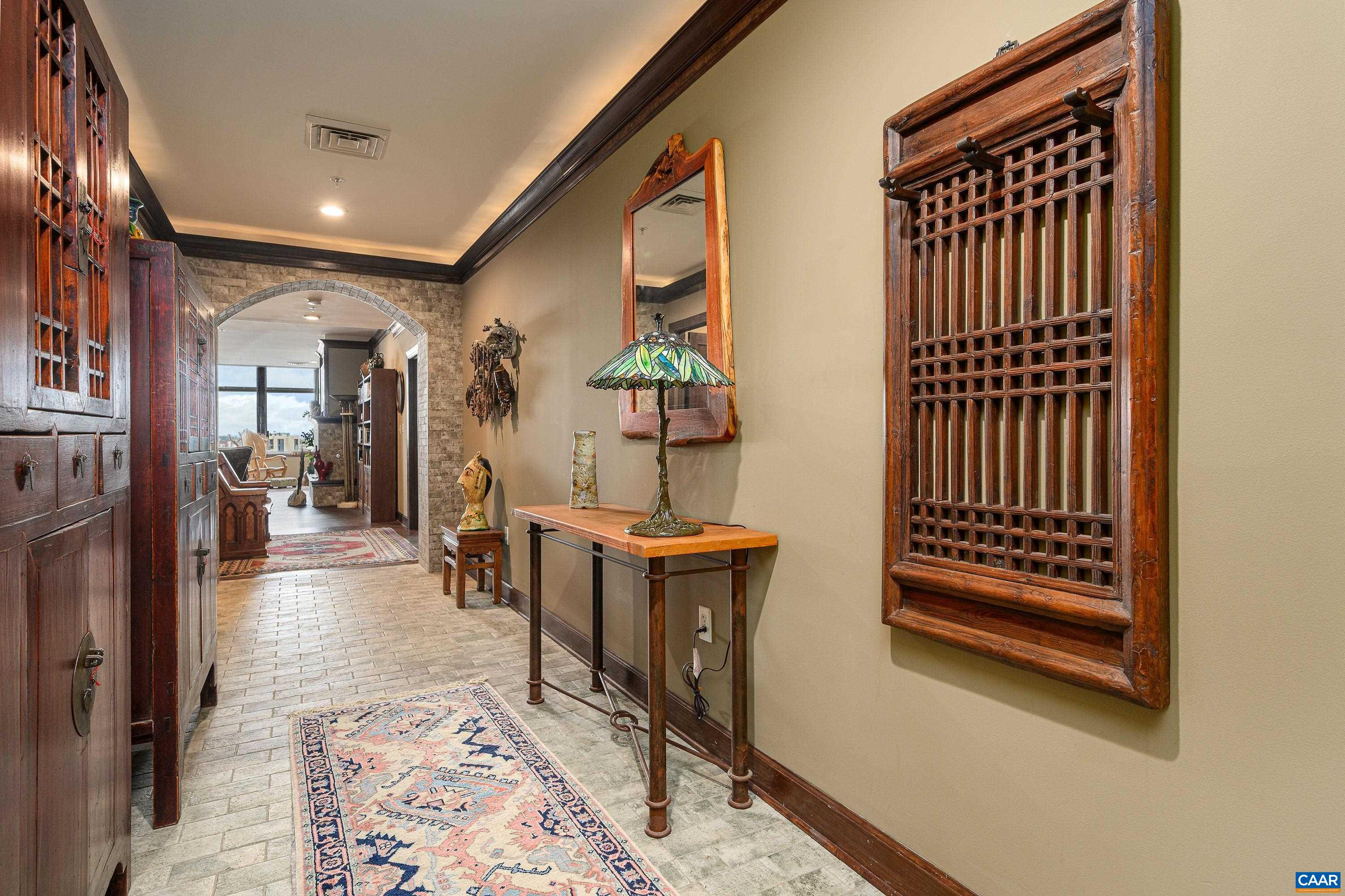 218 W WATER ST Unit: 601