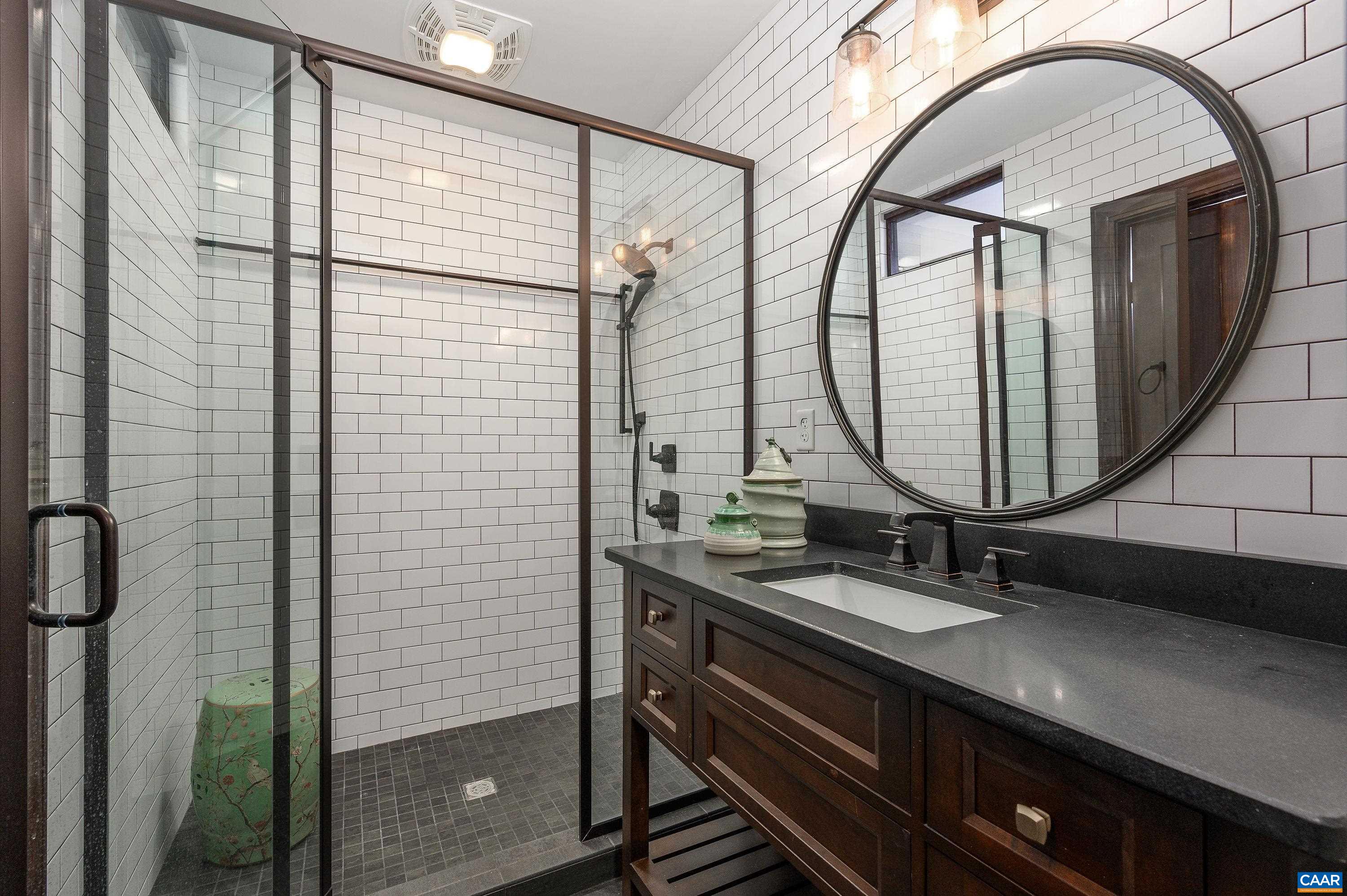 218 W WATER ST Unit: 601