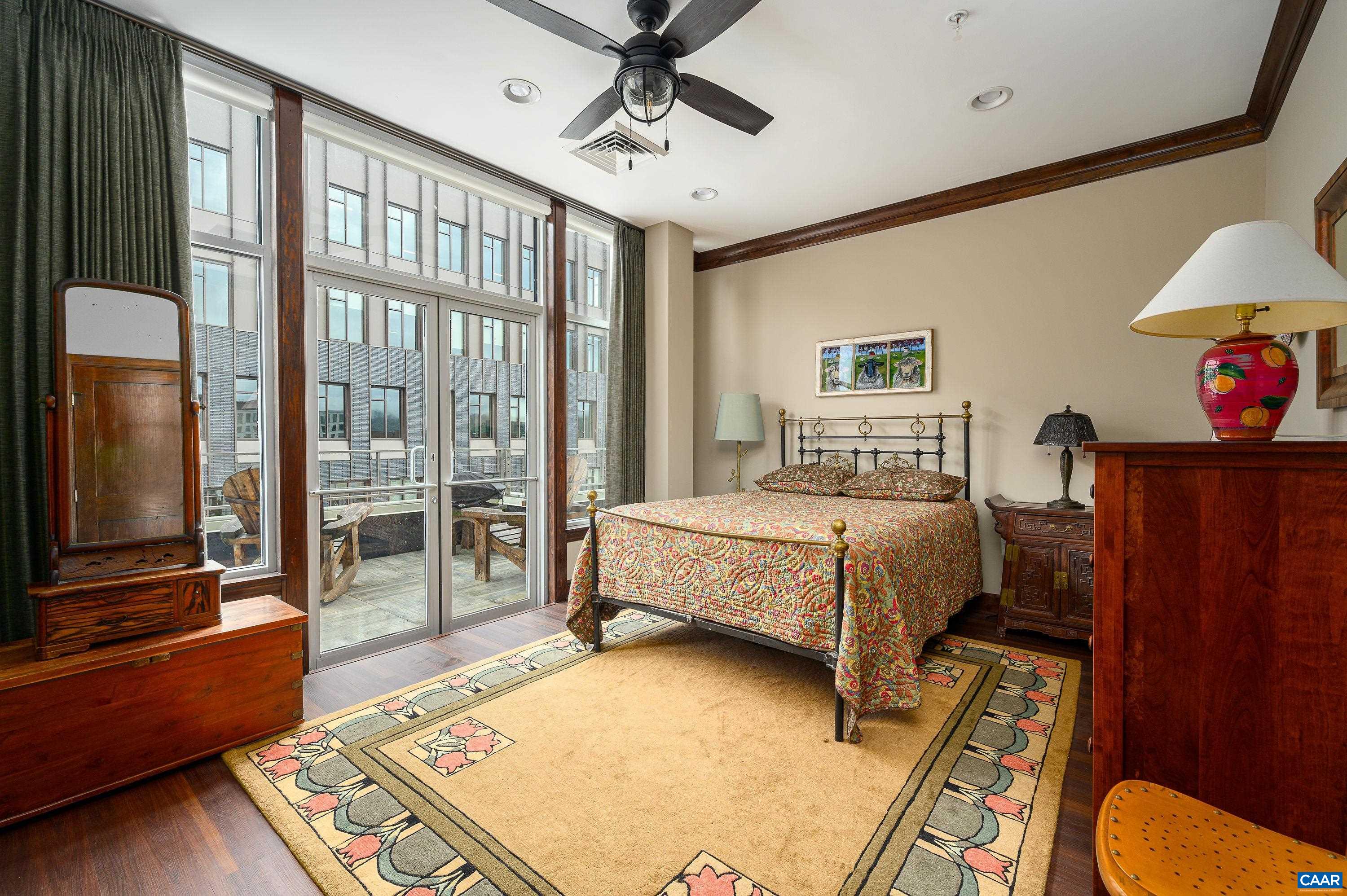 218 W WATER ST Unit: 601