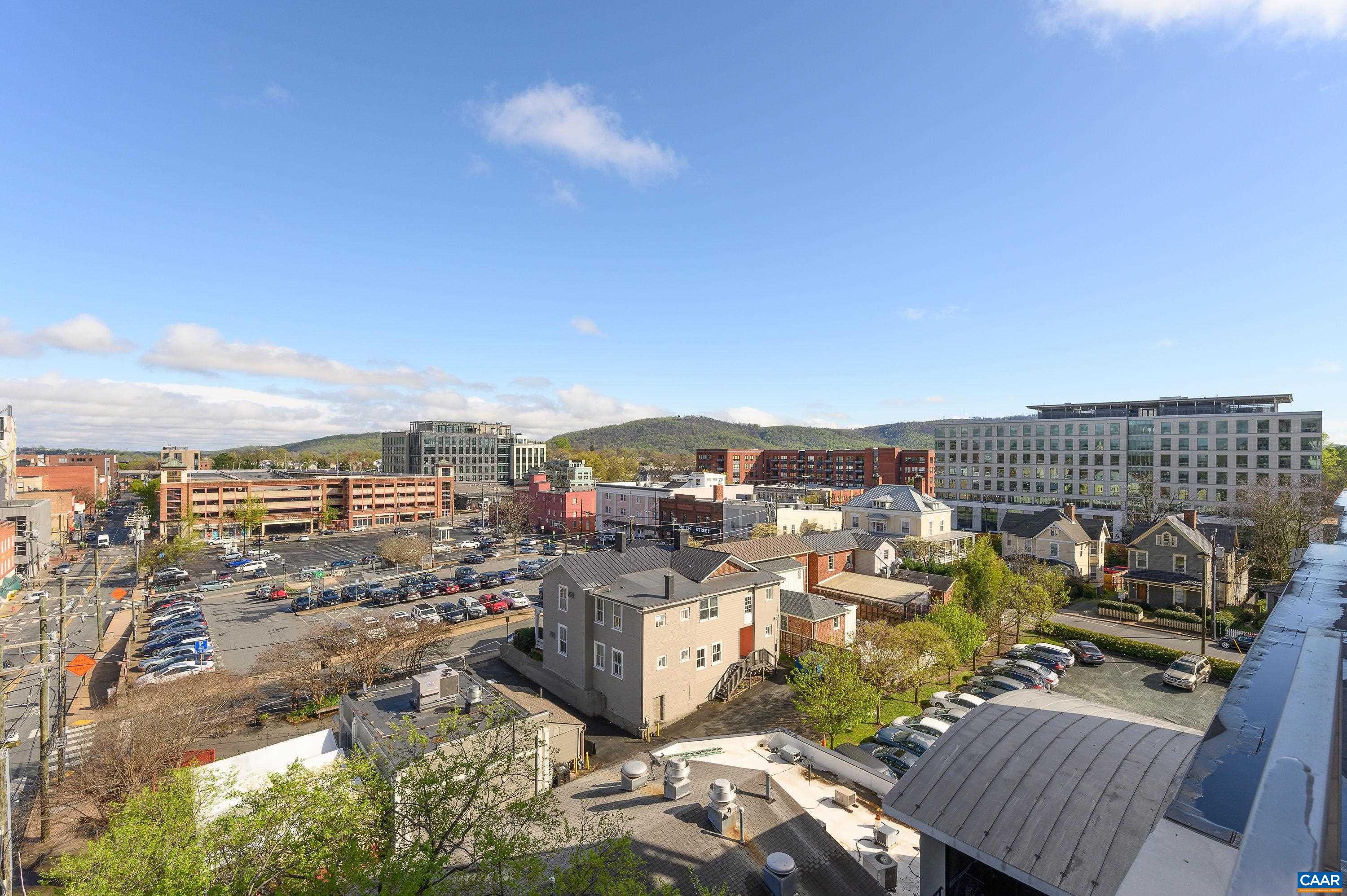 218 W WATER ST Unit: 601