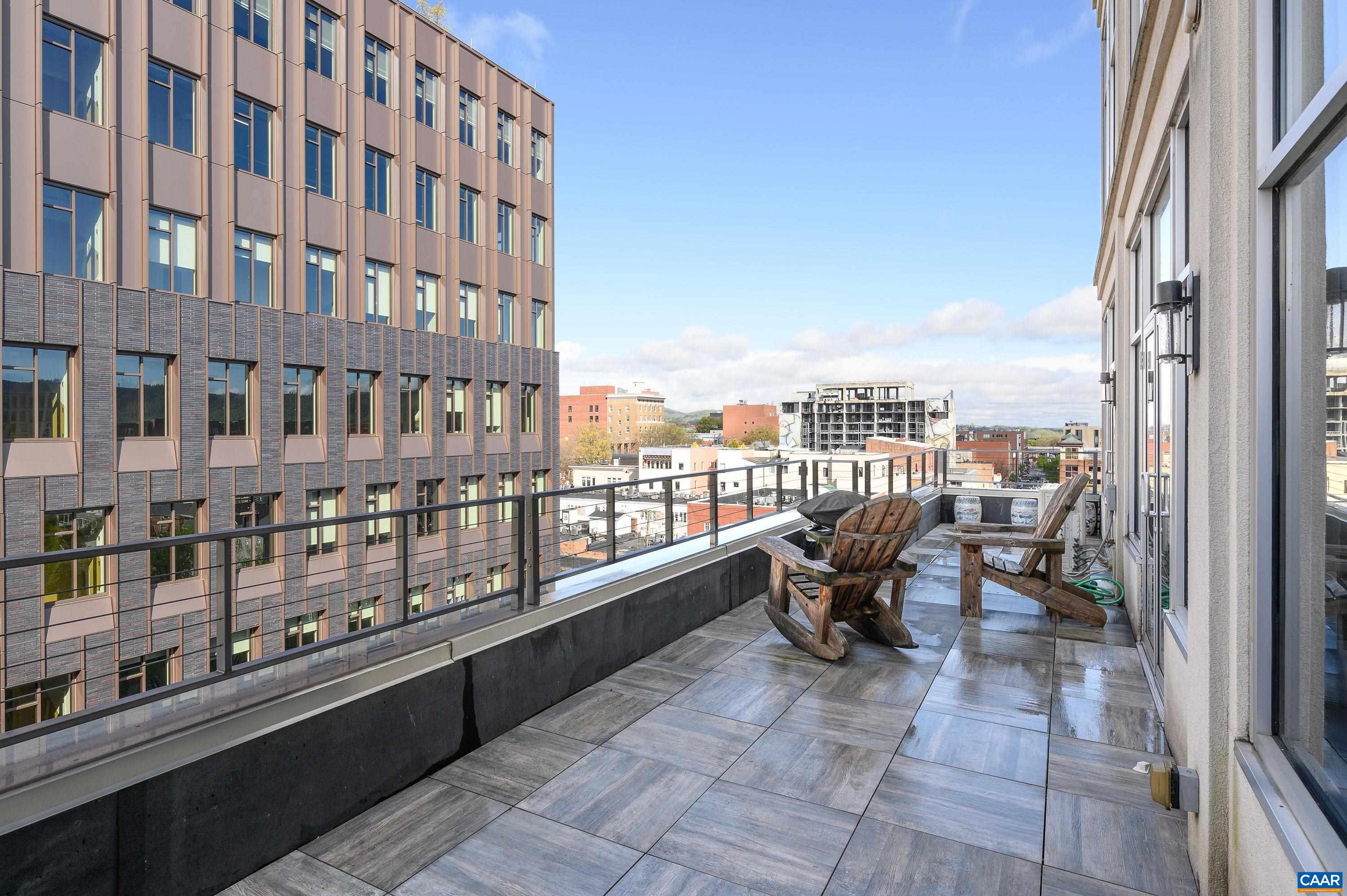 218 W WATER ST Unit: 601