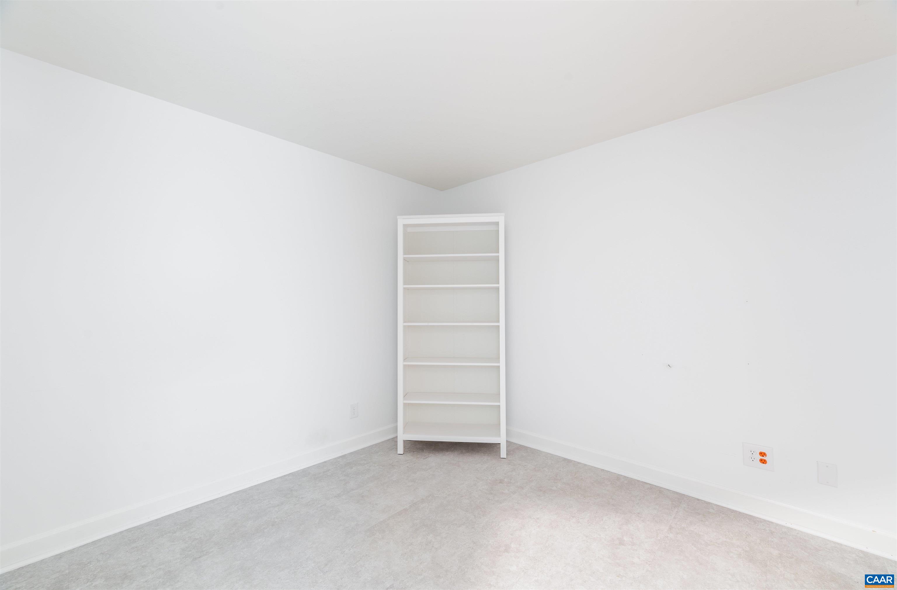 3355 COLEMAN DR