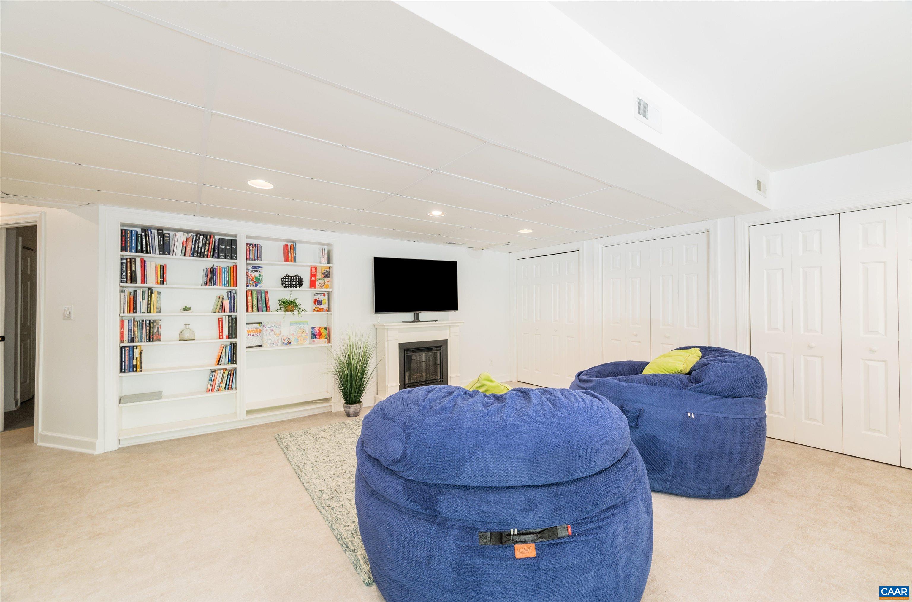 3355 COLEMAN DR