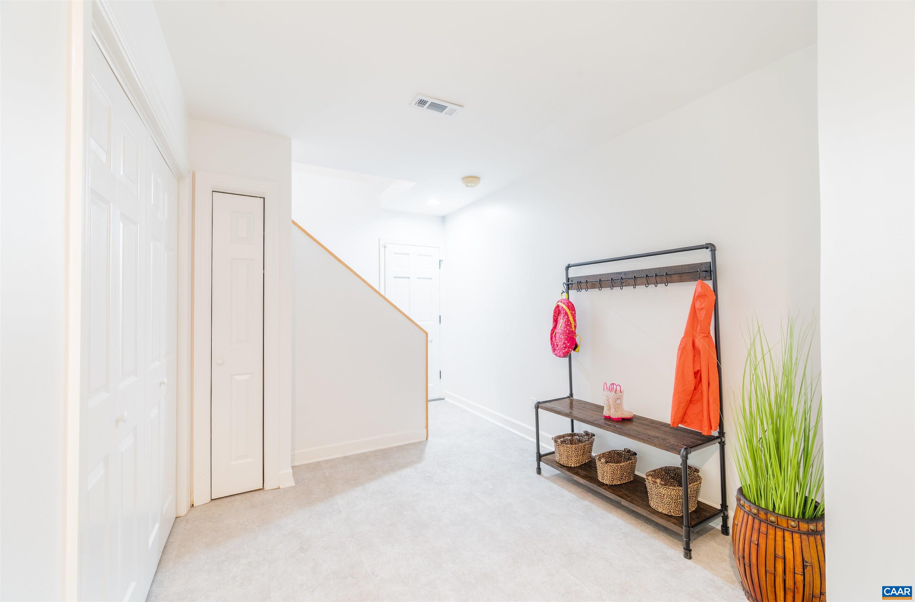 3355 COLEMAN DR