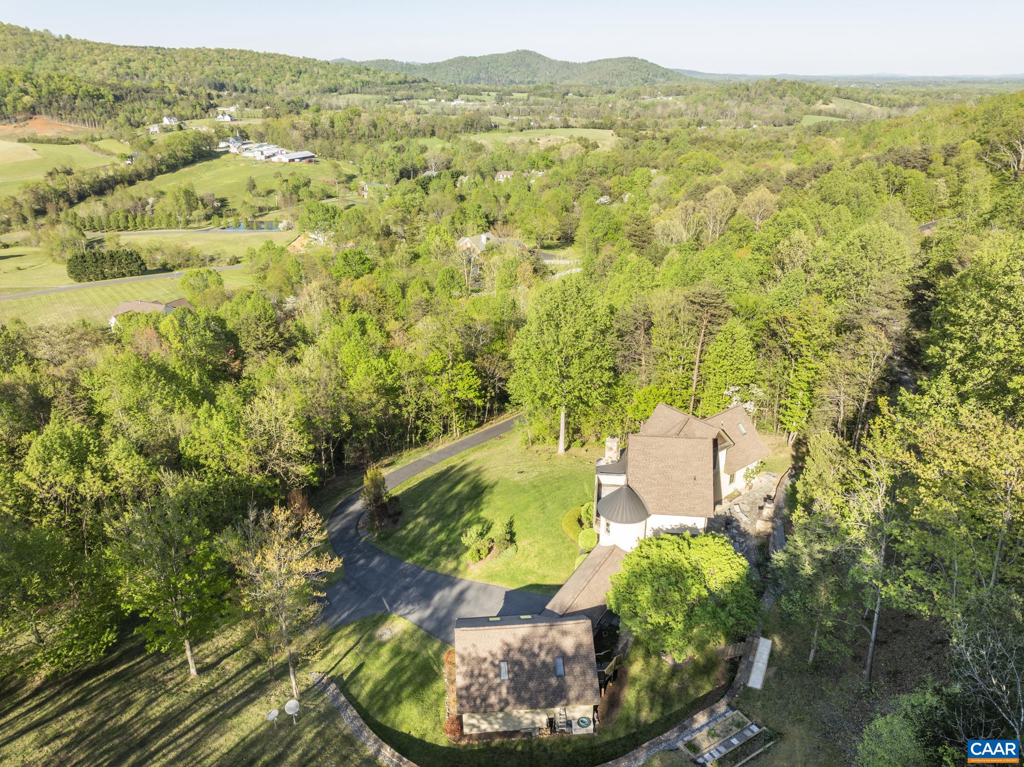 94 LEXINGTON CT