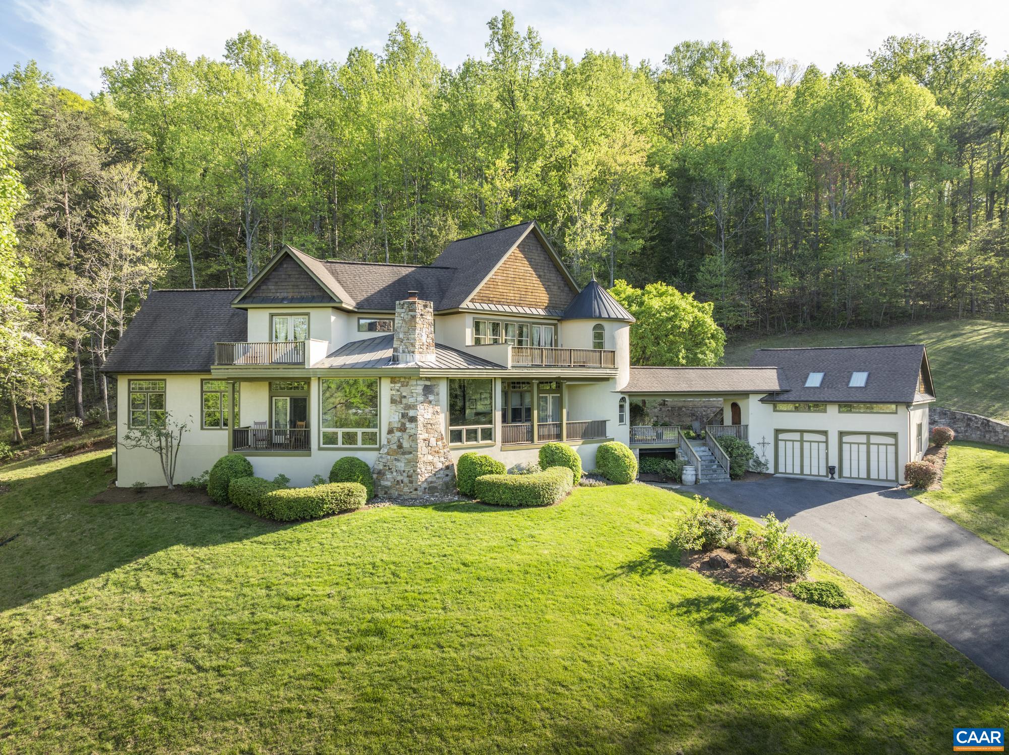 94 LEXINGTON CT