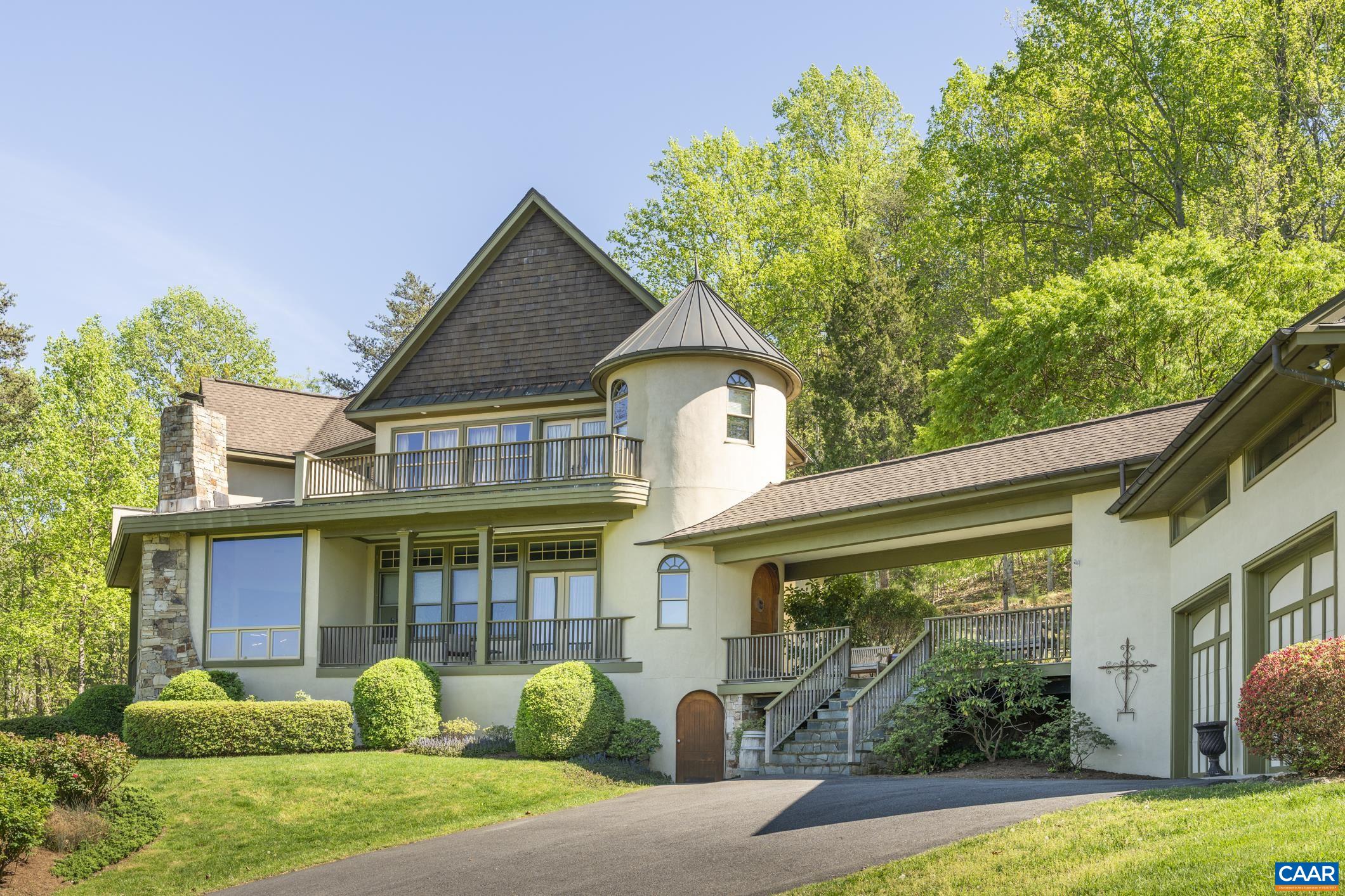 94 LEXINGTON CT