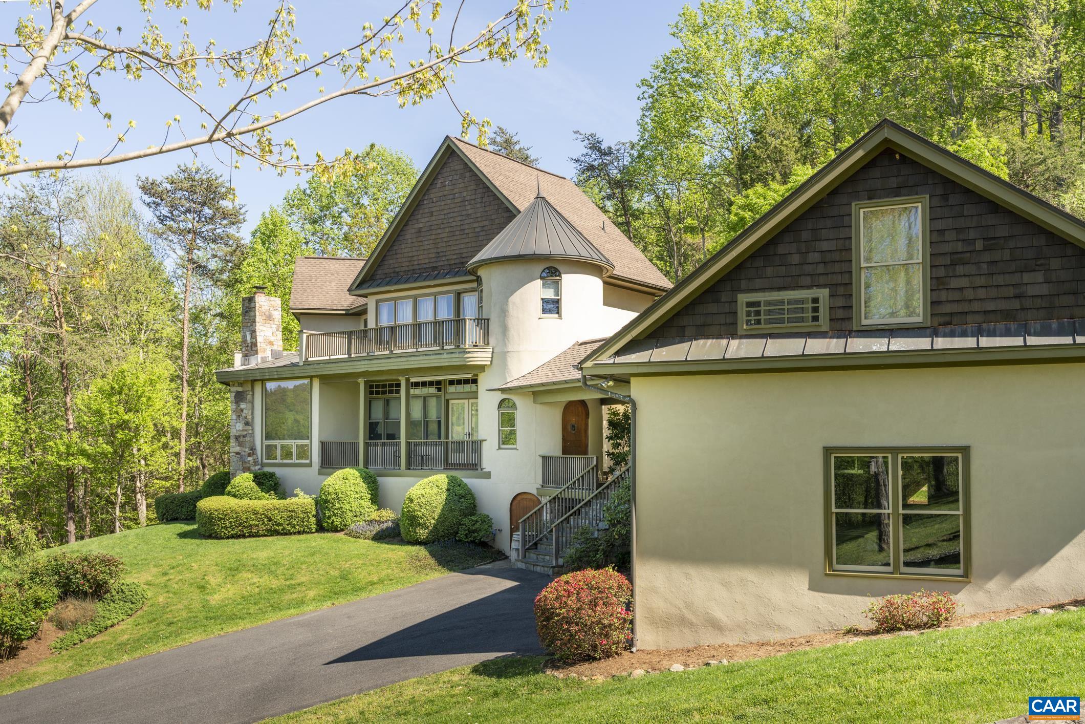94 LEXINGTON CT