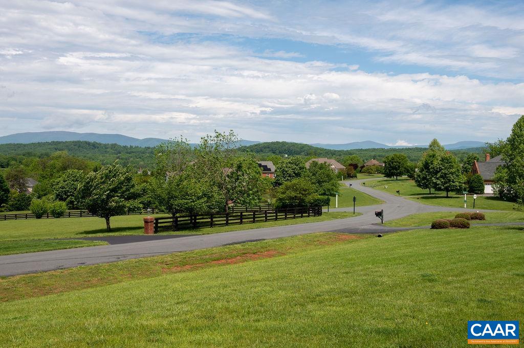 545 ROCKS FARM DR