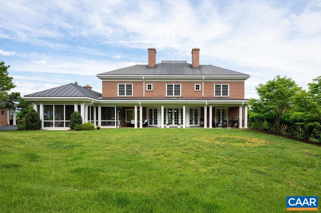 545 ROCKS FARM DR