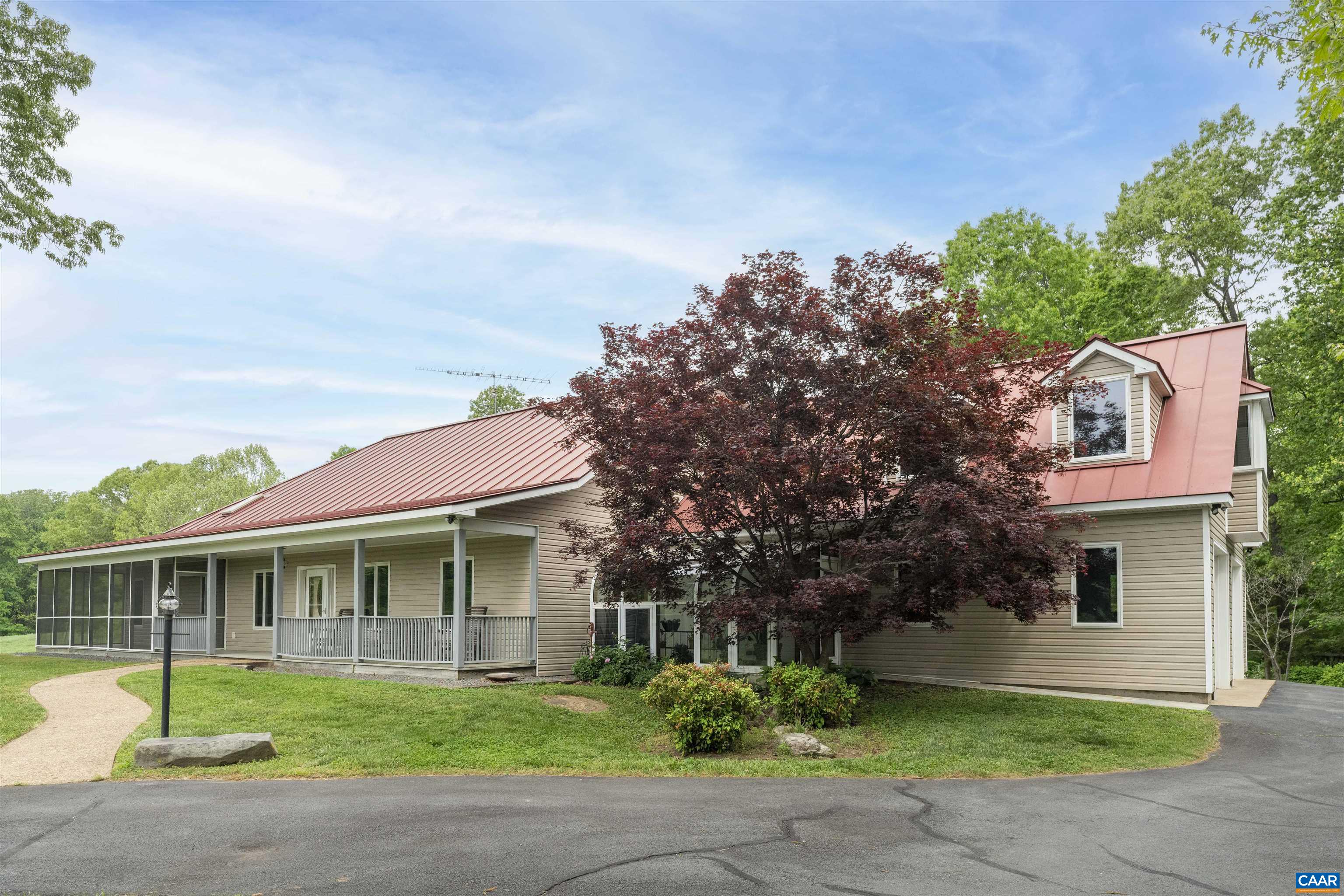 403 DEER HAVEN LN
