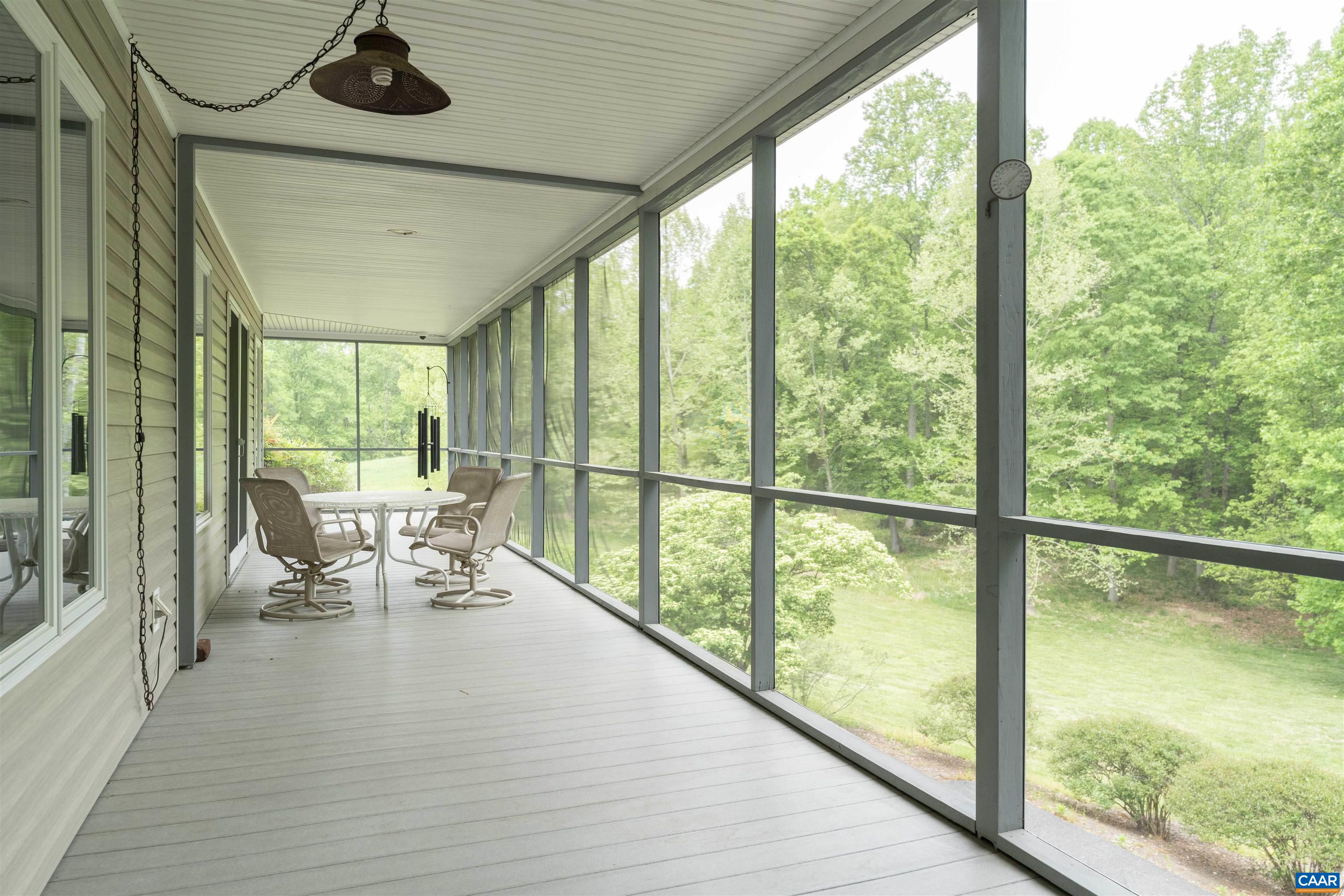 403 DEER HAVEN LN