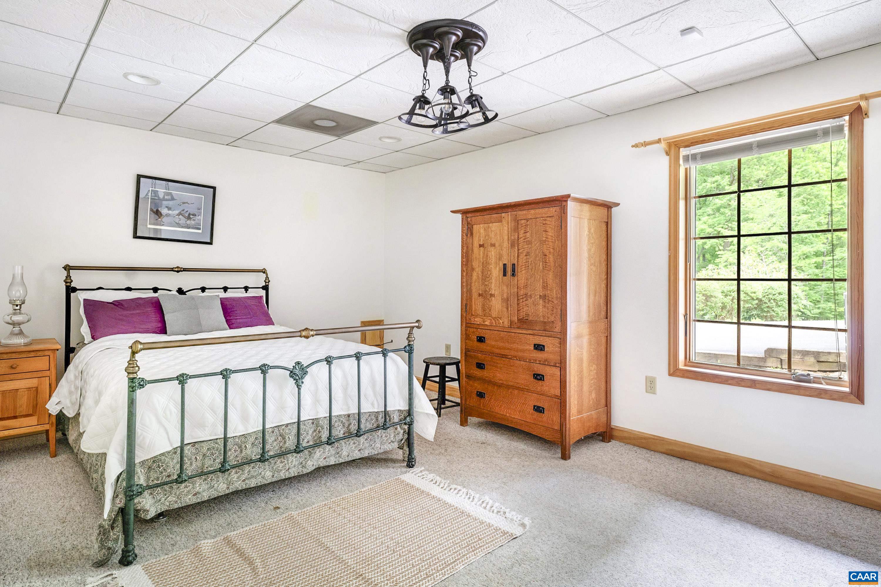403 DEER HAVEN LN