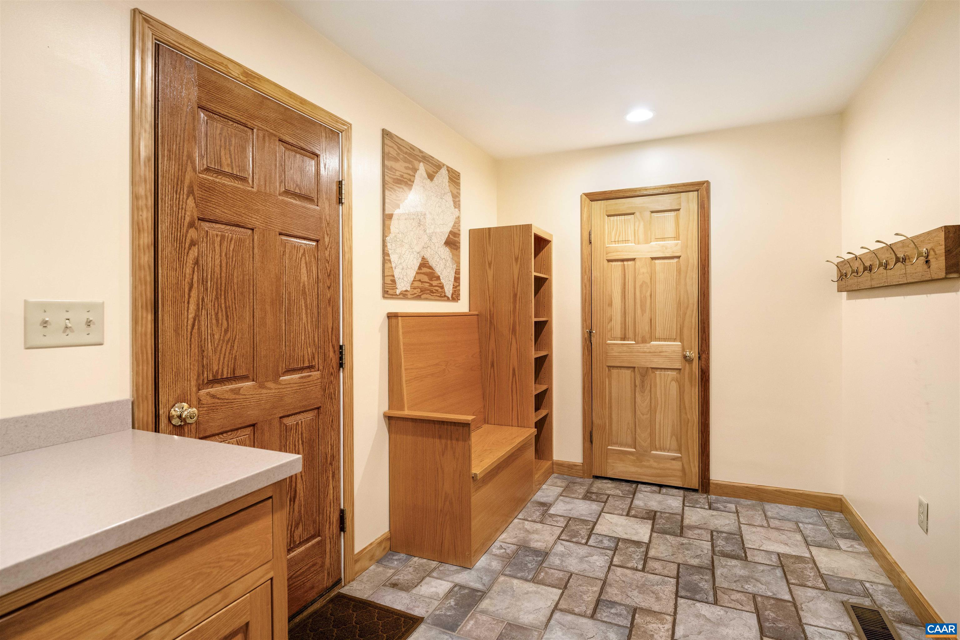 403 DEER HAVEN LN