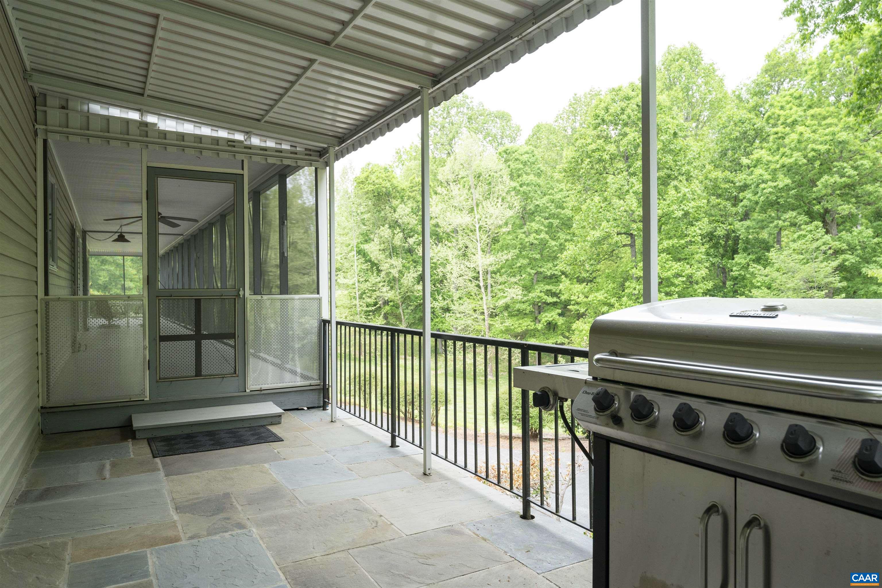 403 DEER HAVEN LN
