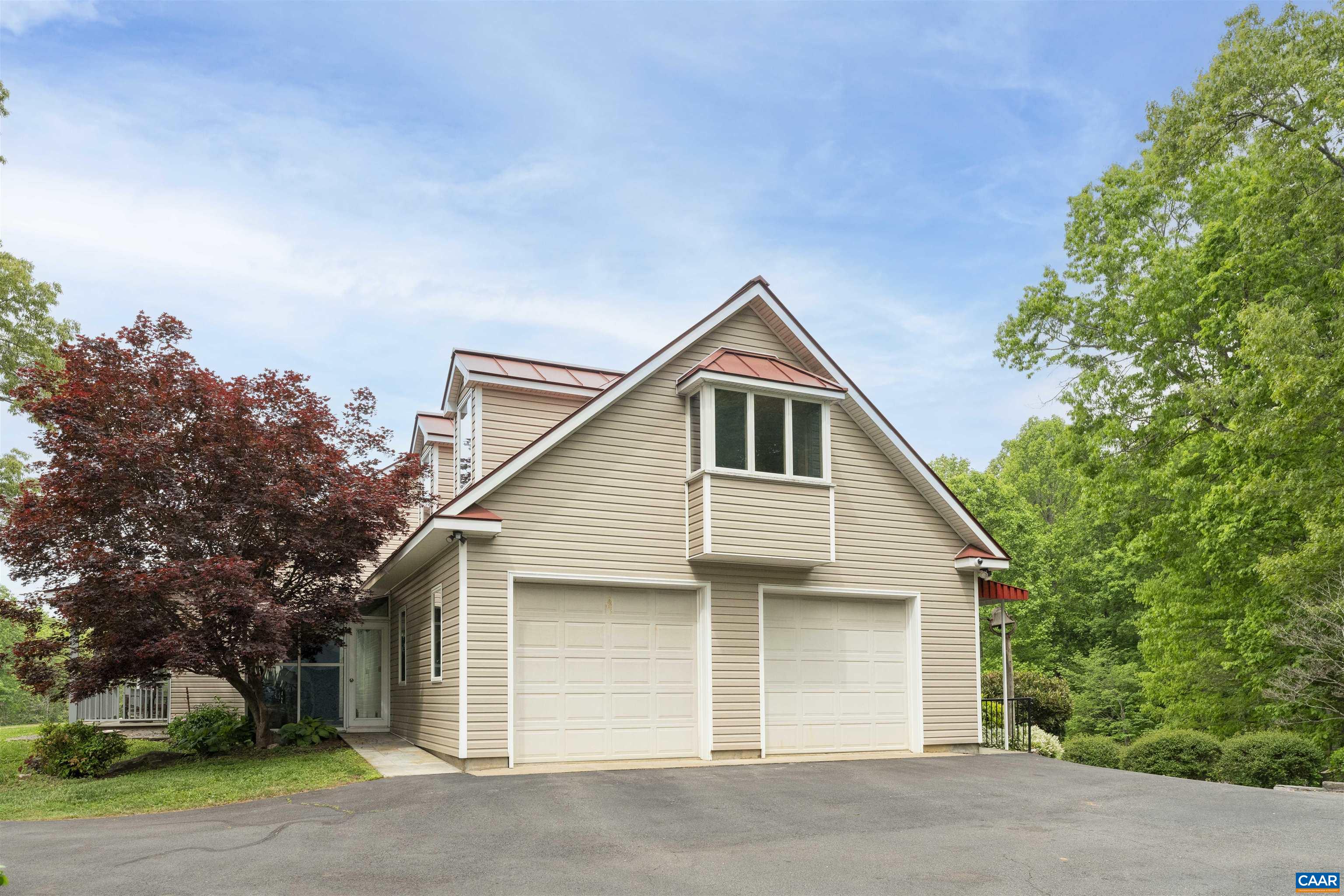 403 DEER HAVEN LN