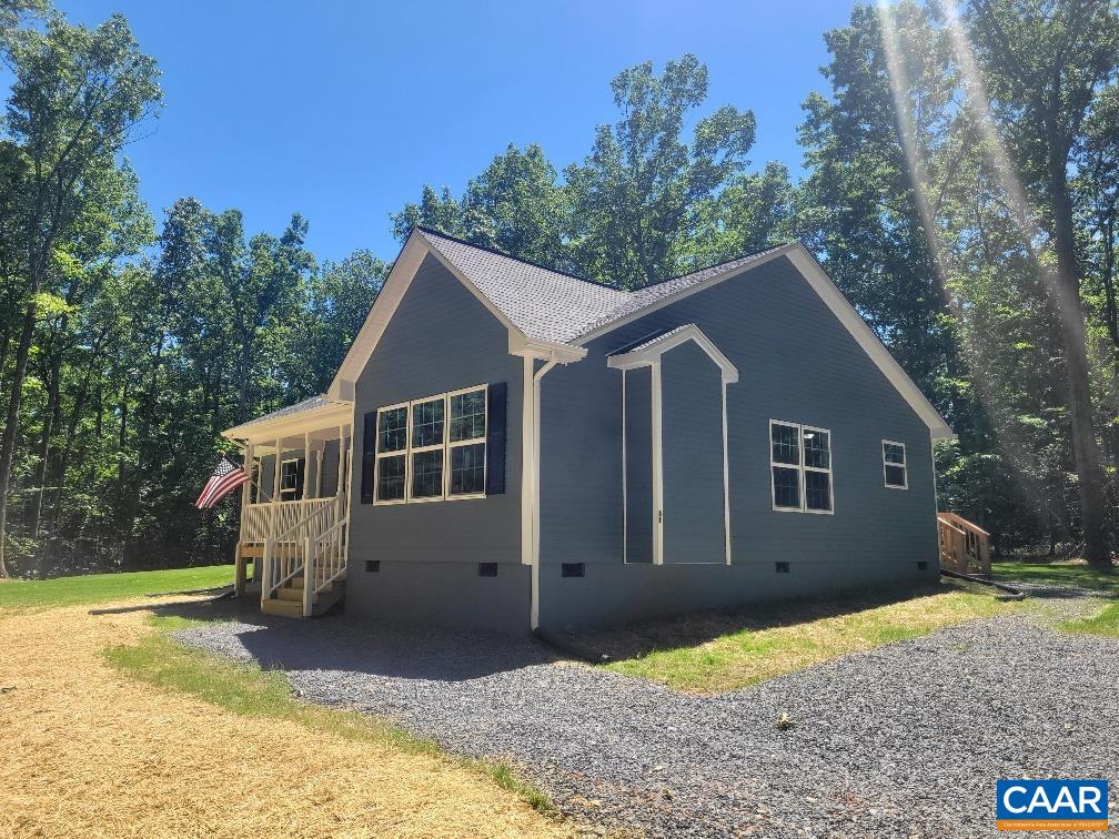 61 BROOKING LN