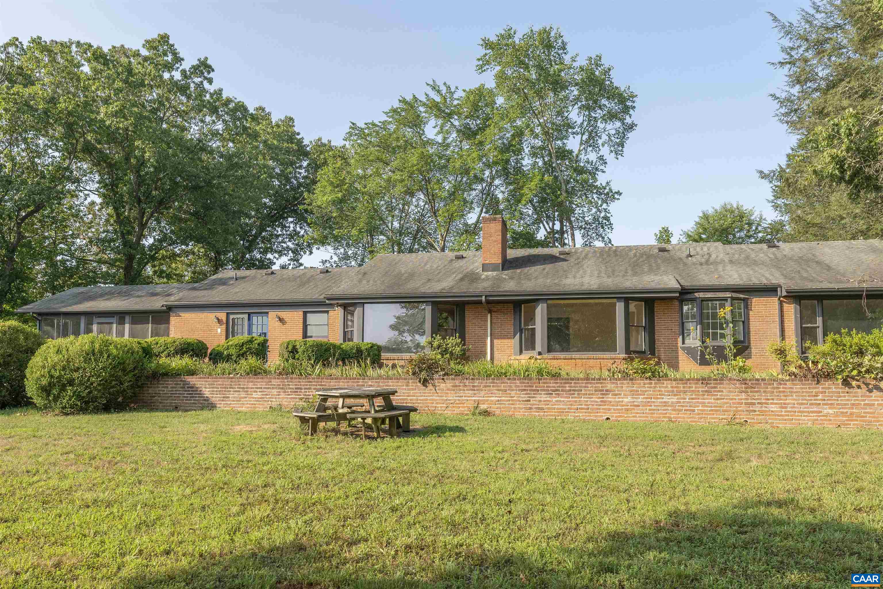 2599 OAK PARK RD