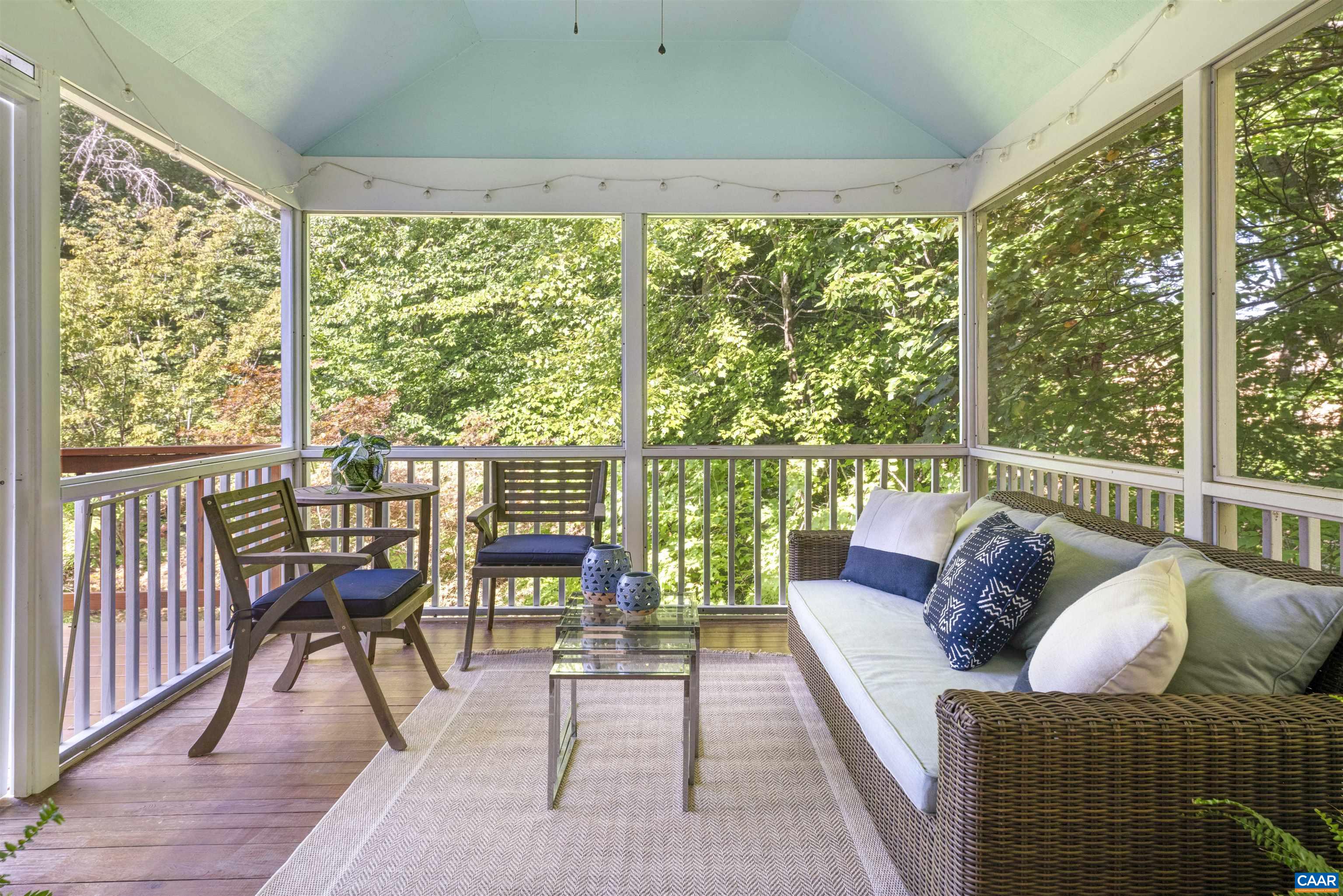 1277 DUNLORA DR