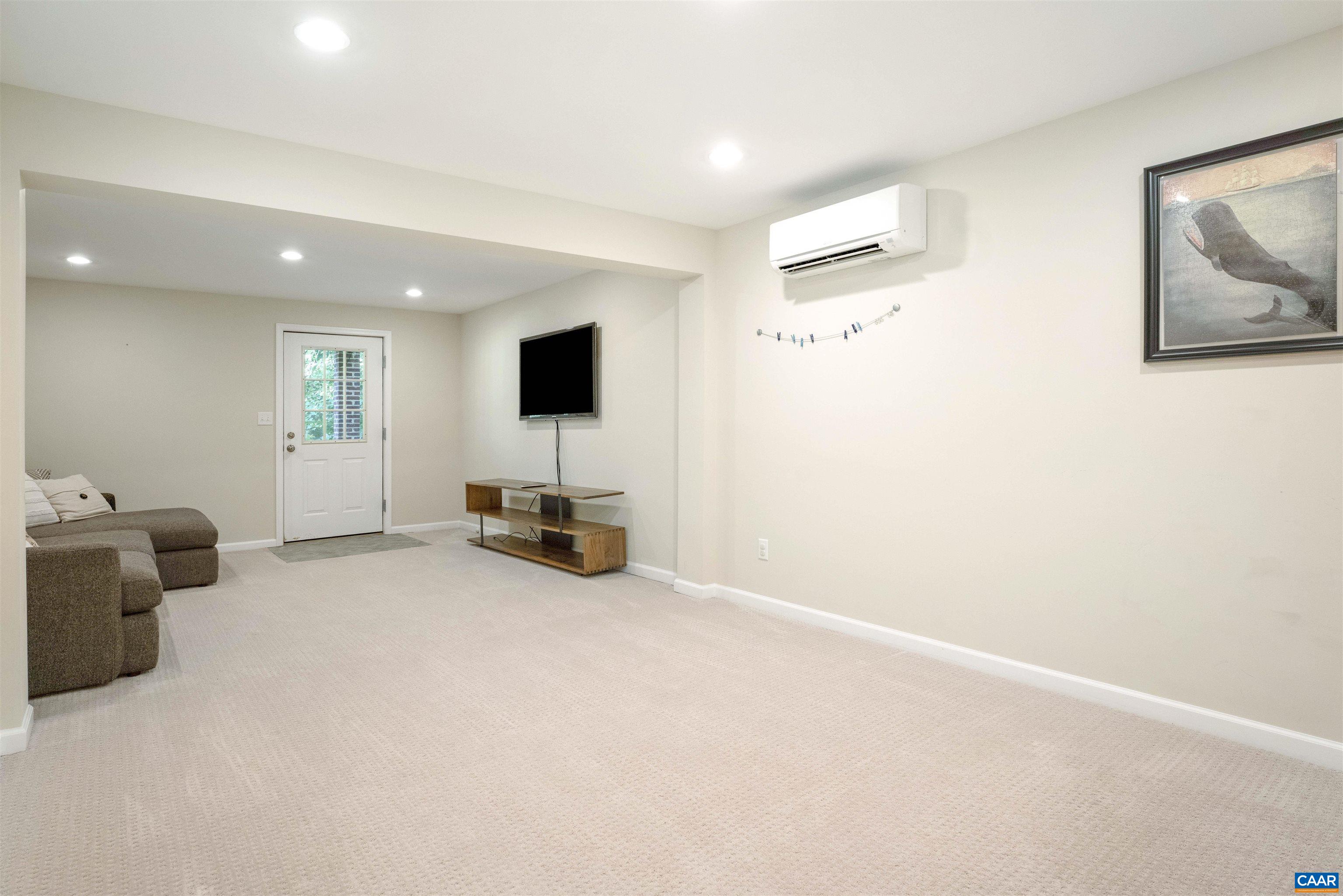 1277 DUNLORA DR