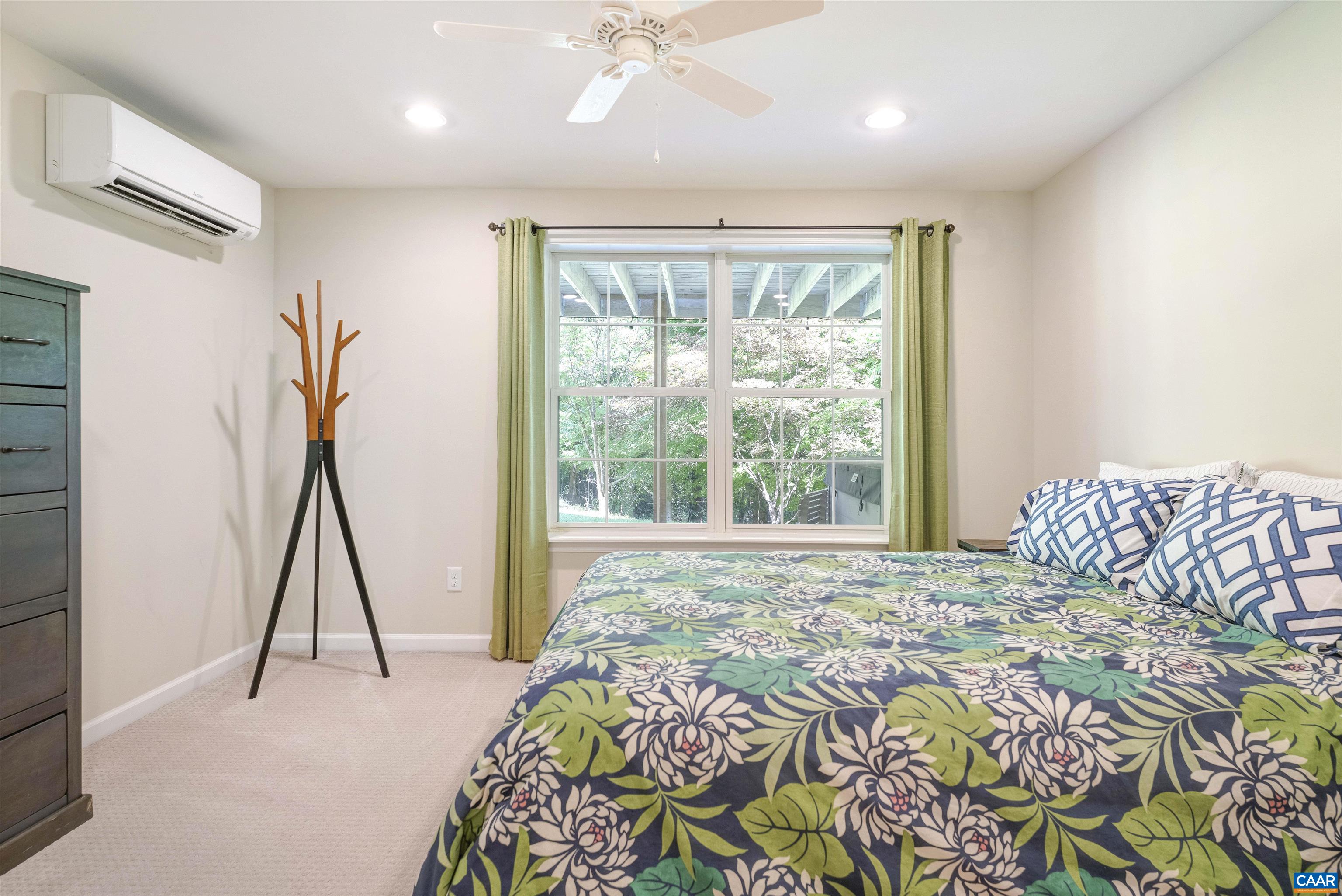 1277 DUNLORA DR