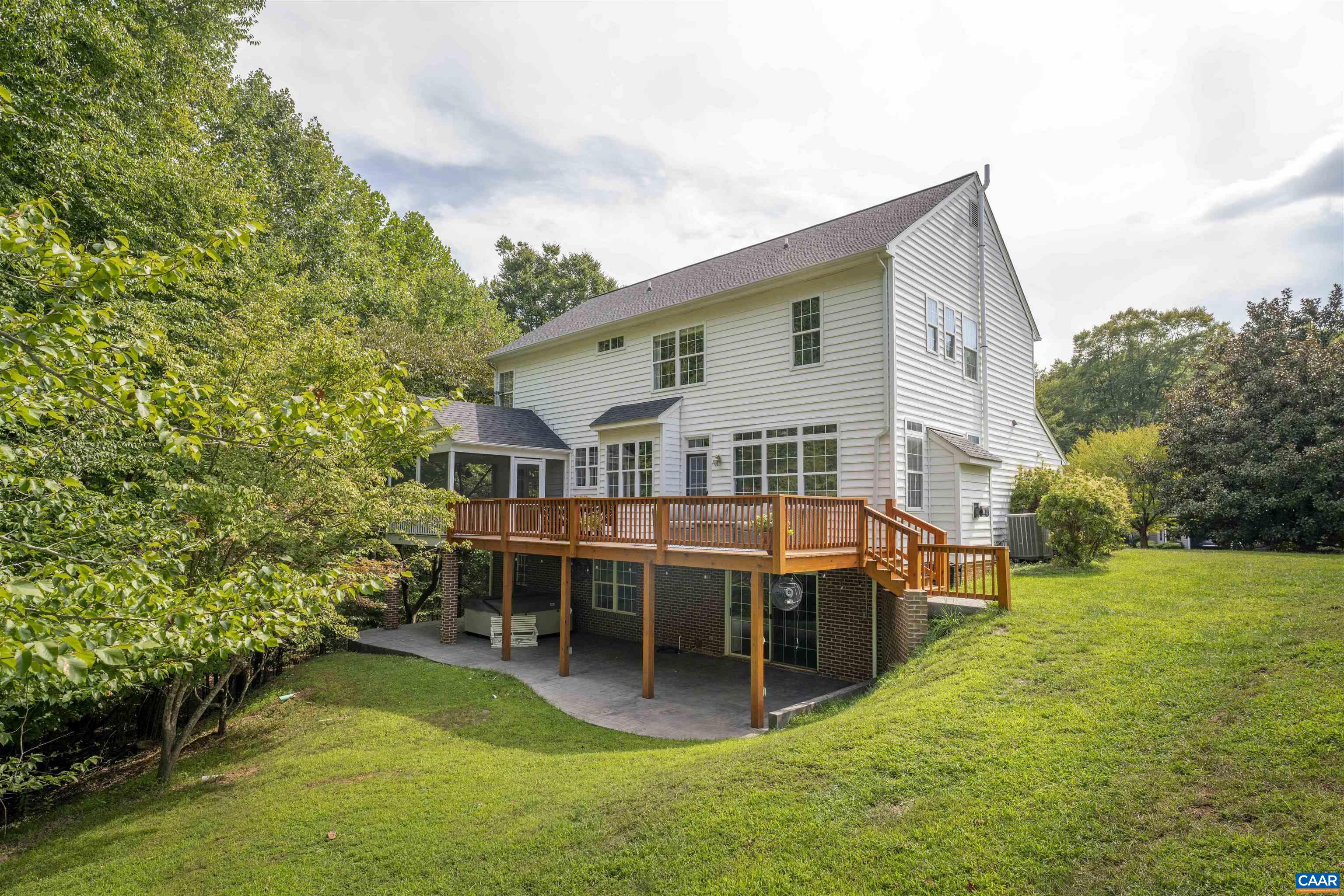 1277 DUNLORA DR