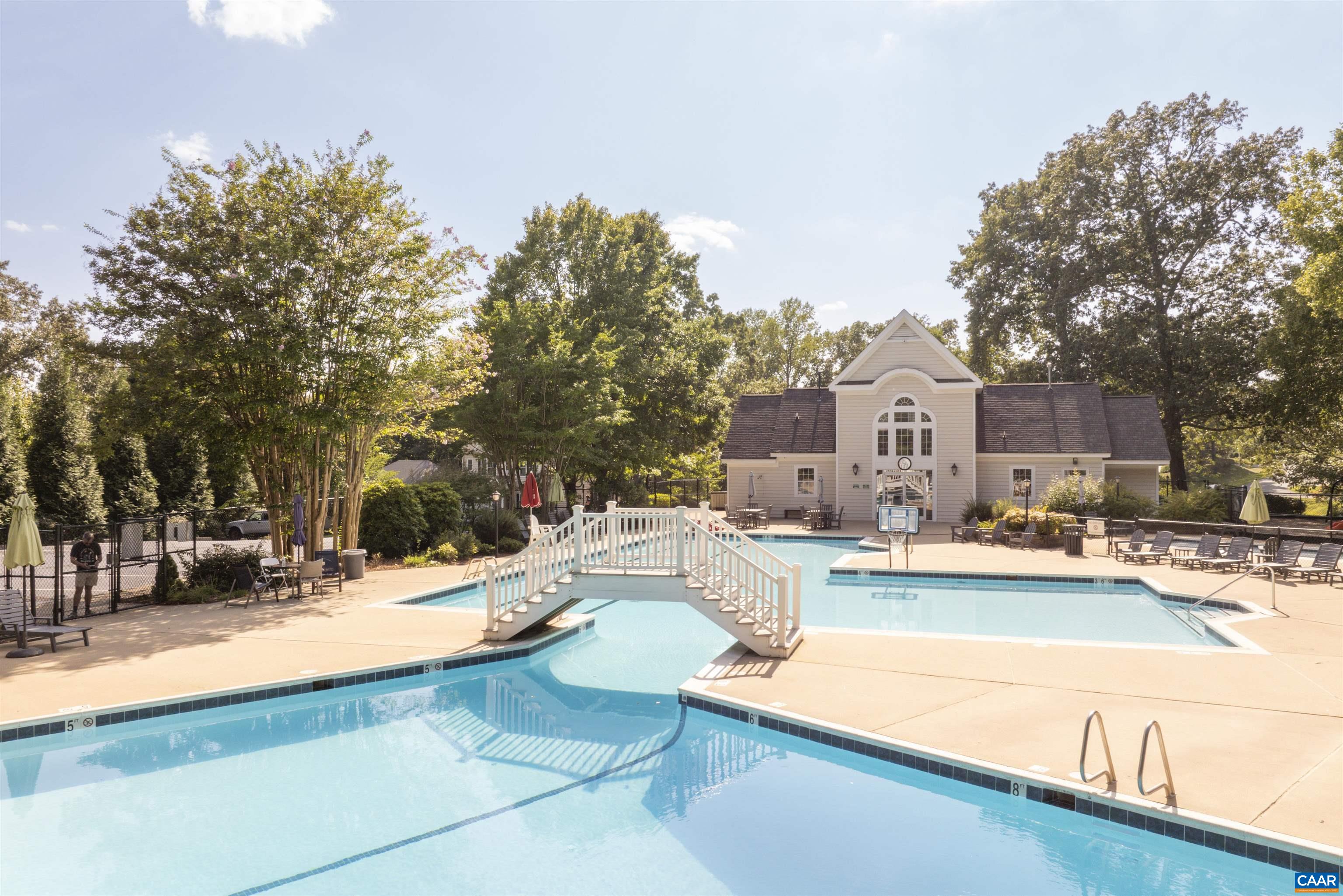 1277 DUNLORA DR