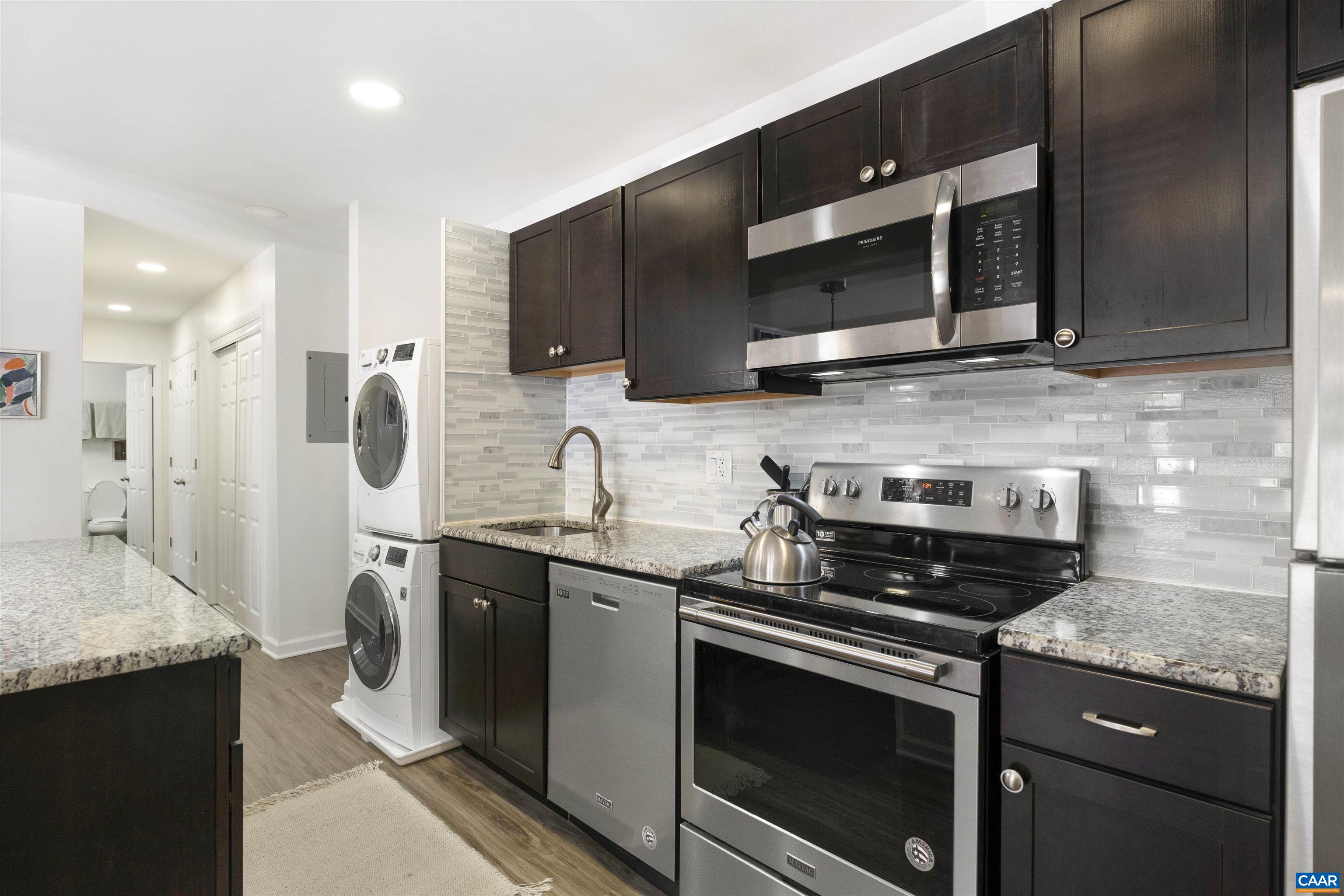 1800 JEFFERSON PARK AVE