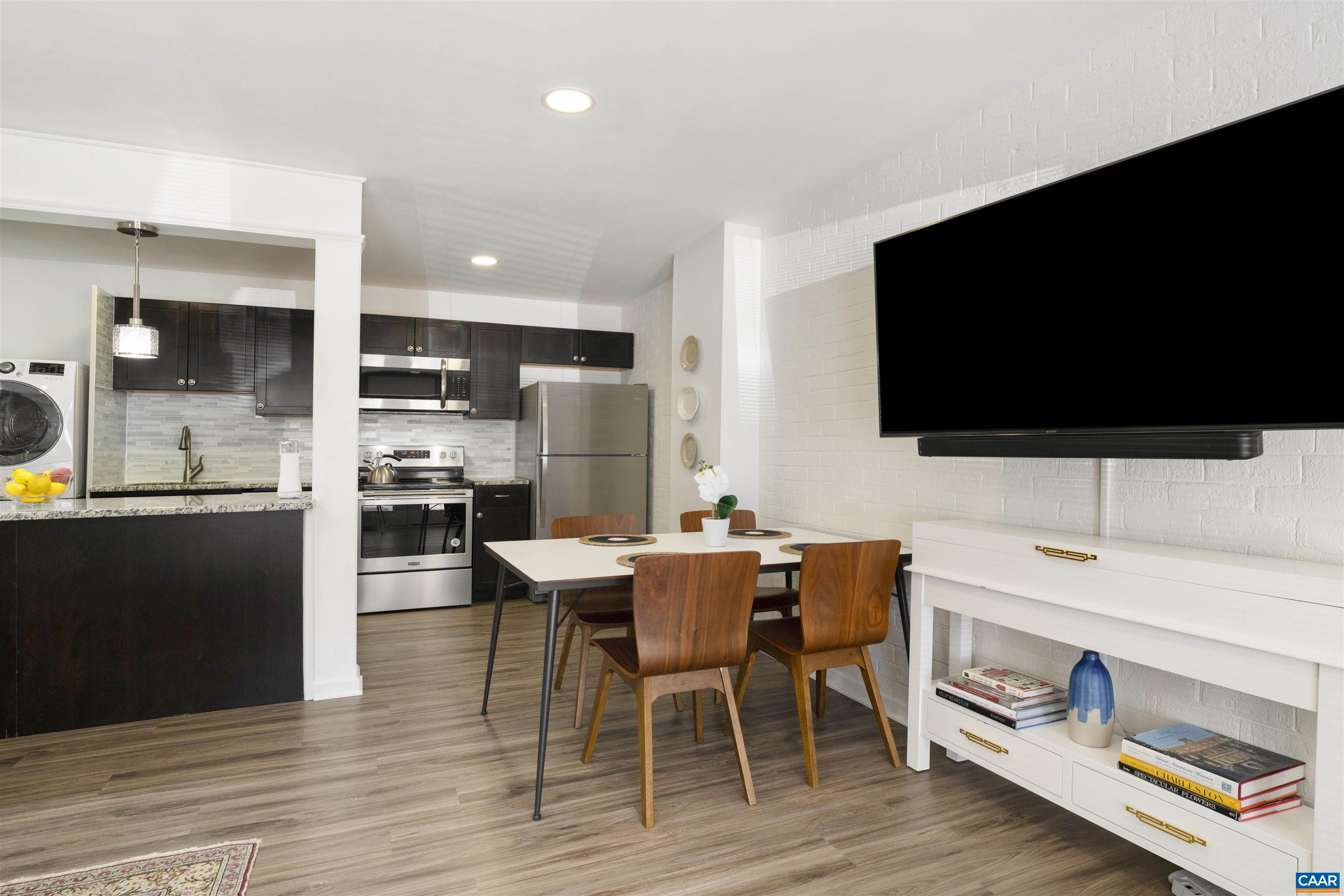 1800 JEFFERSON PARK AVE