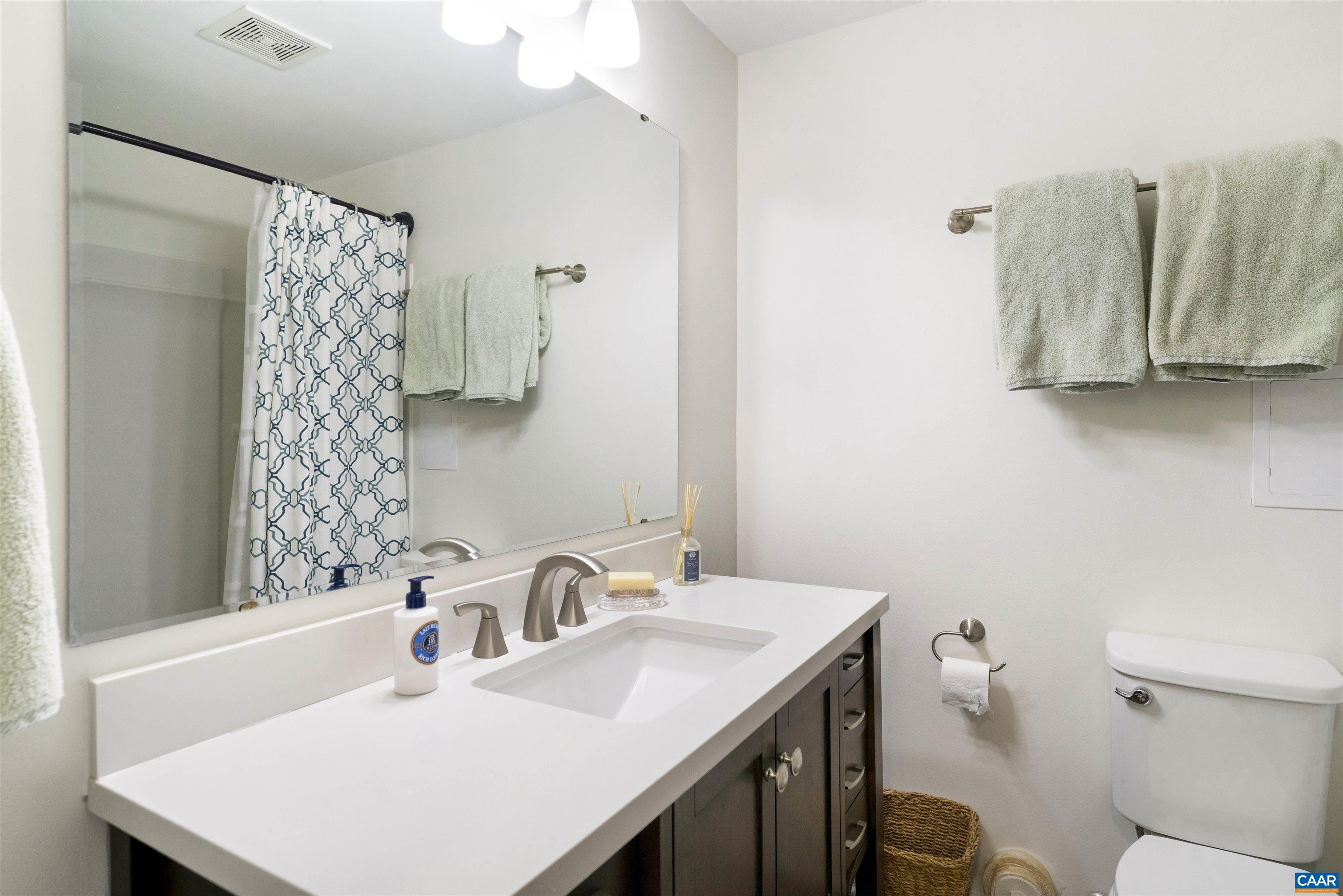 1800 JEFFERSON PARK AVE