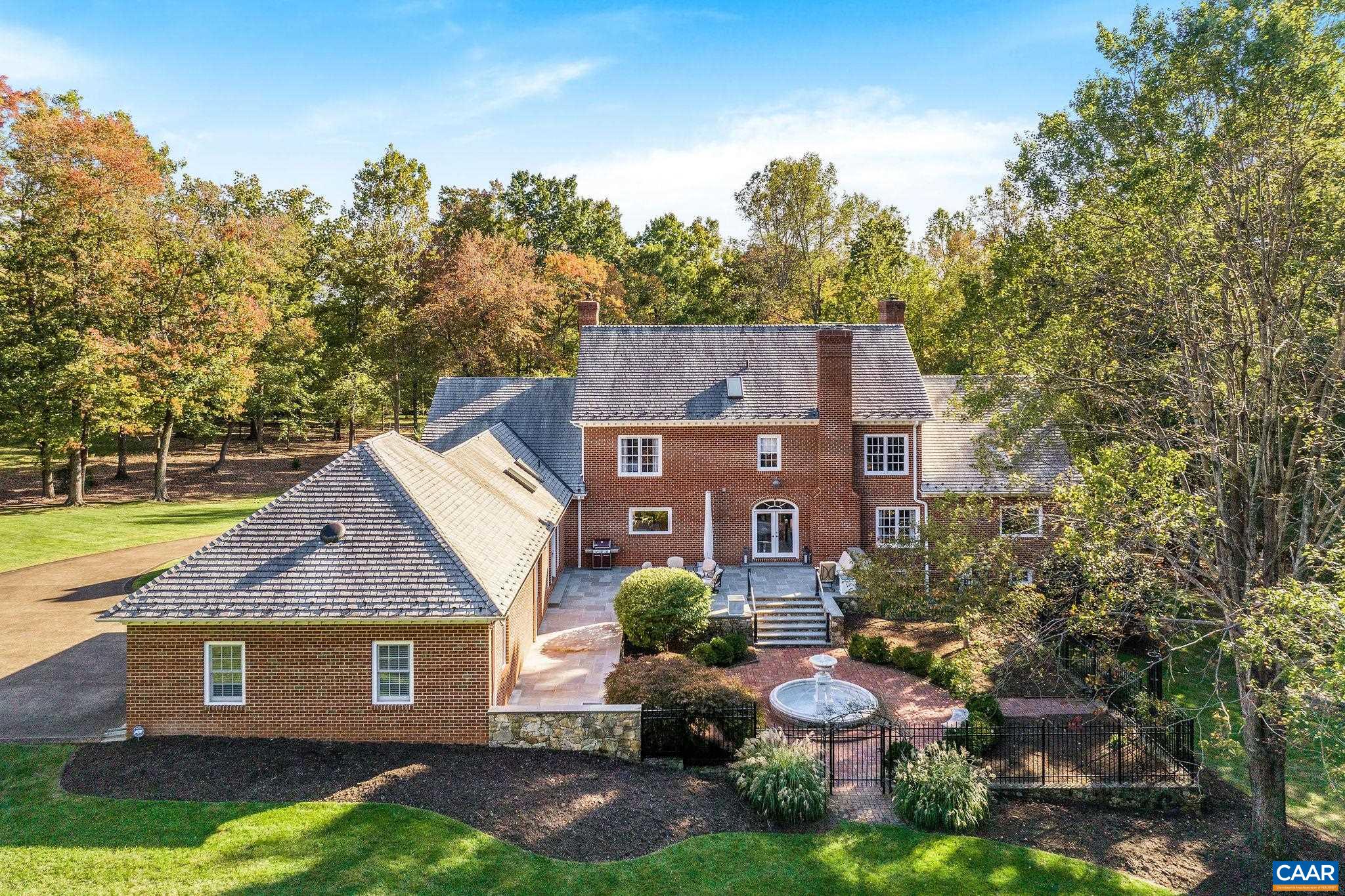 2725 HUNT COUNTRY LN