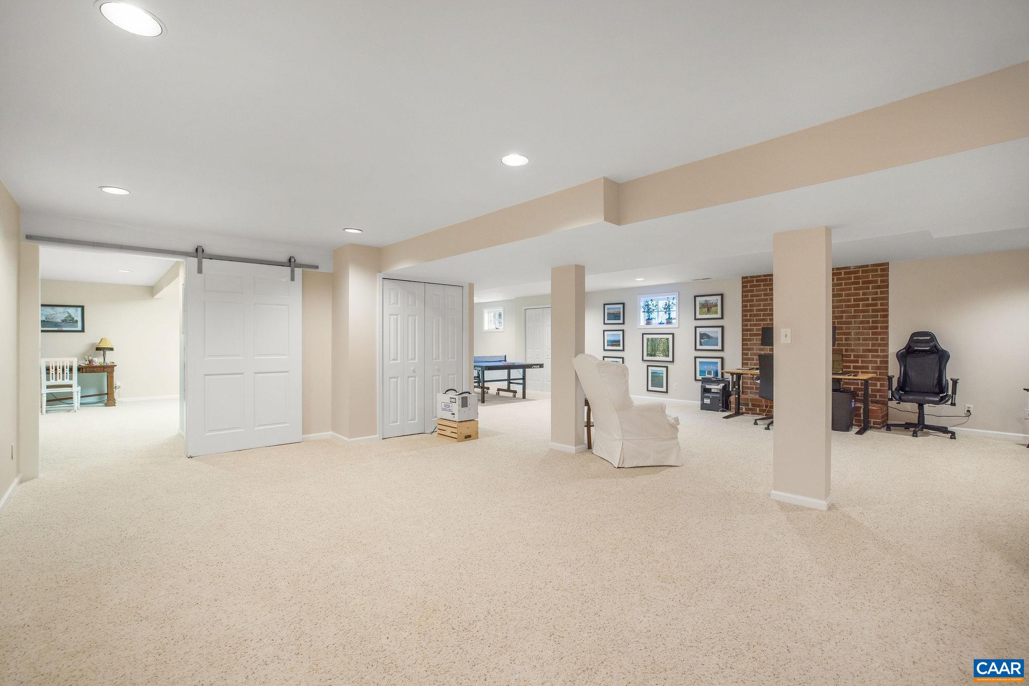 2725 HUNT COUNTRY LN