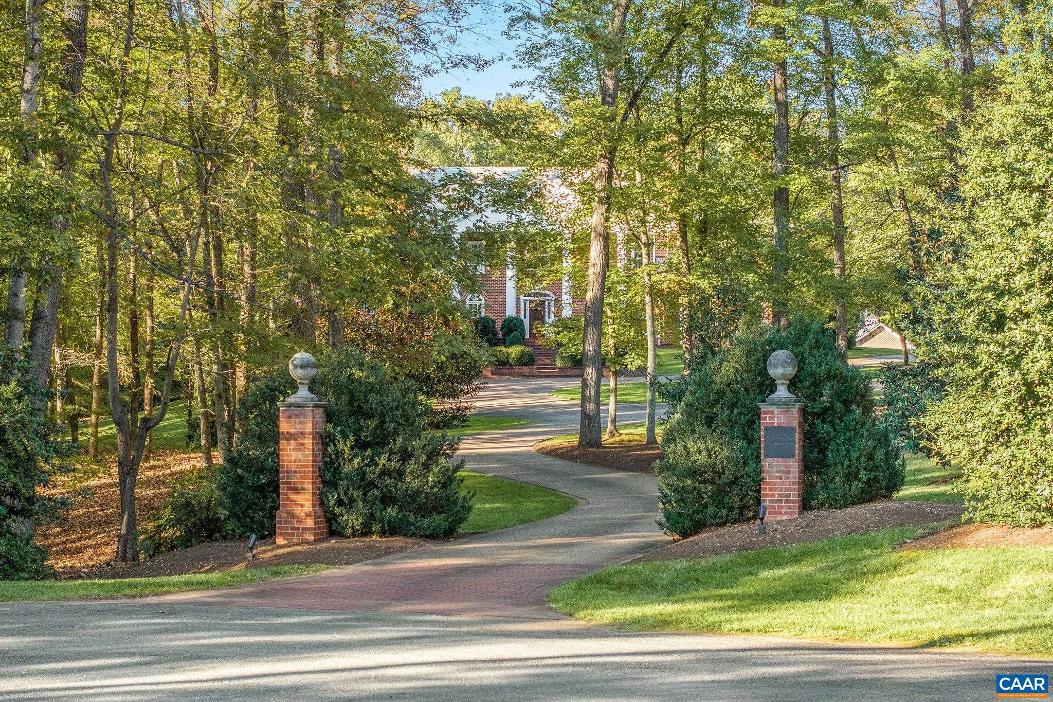 2725 HUNT COUNTRY LN