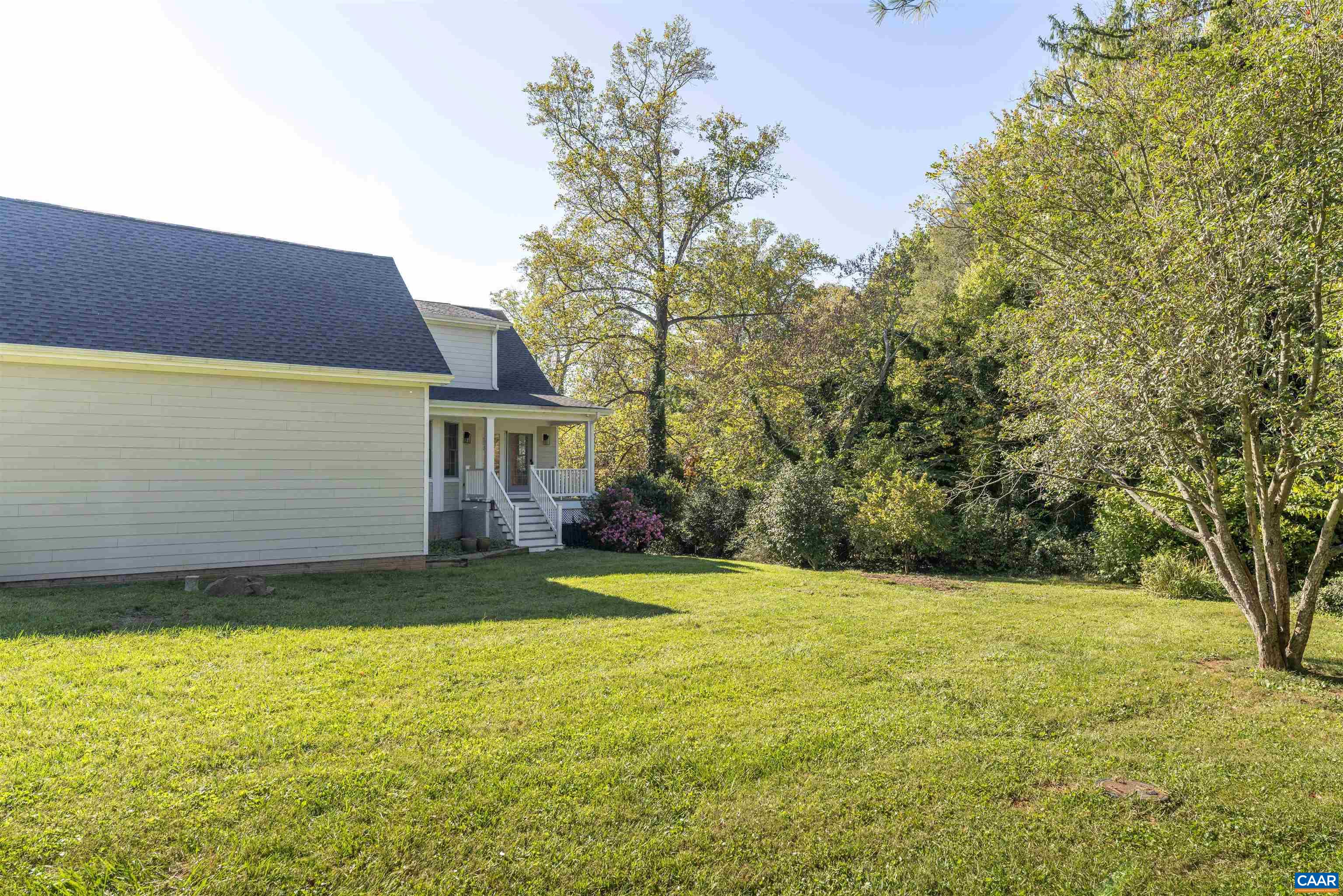 925 N MADISON RD