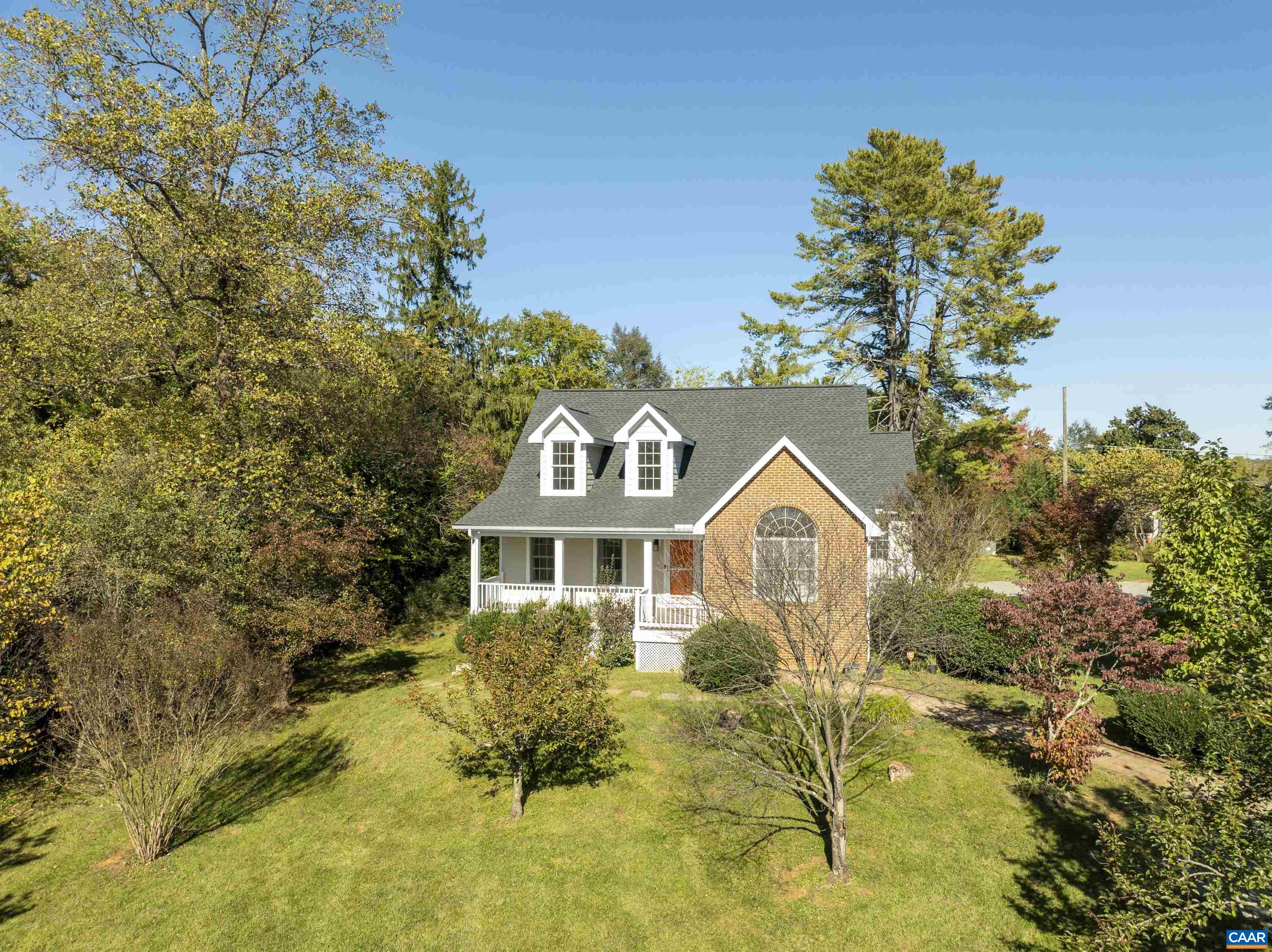 925 N MADISON RD