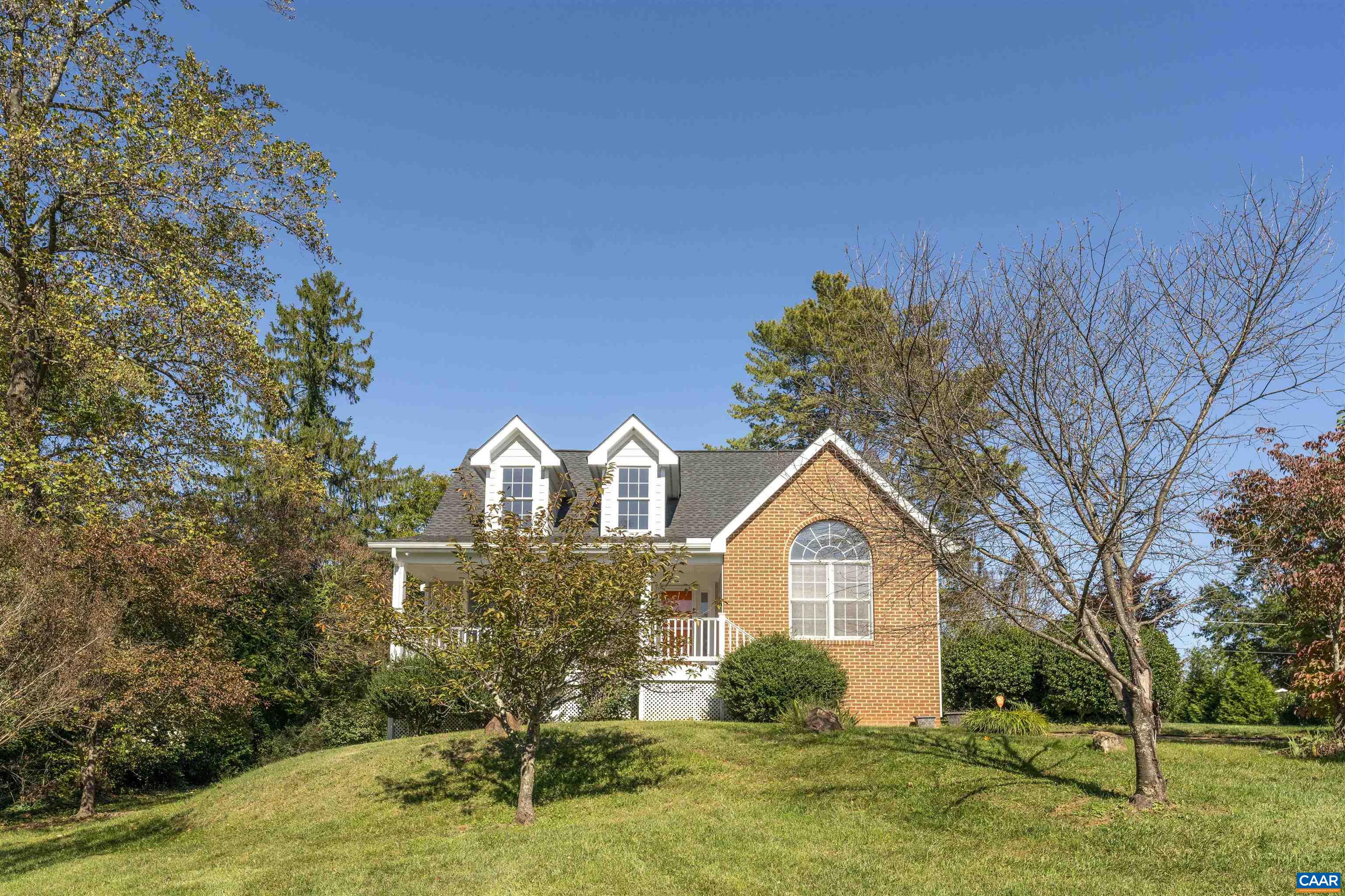 925 N MADISON RD