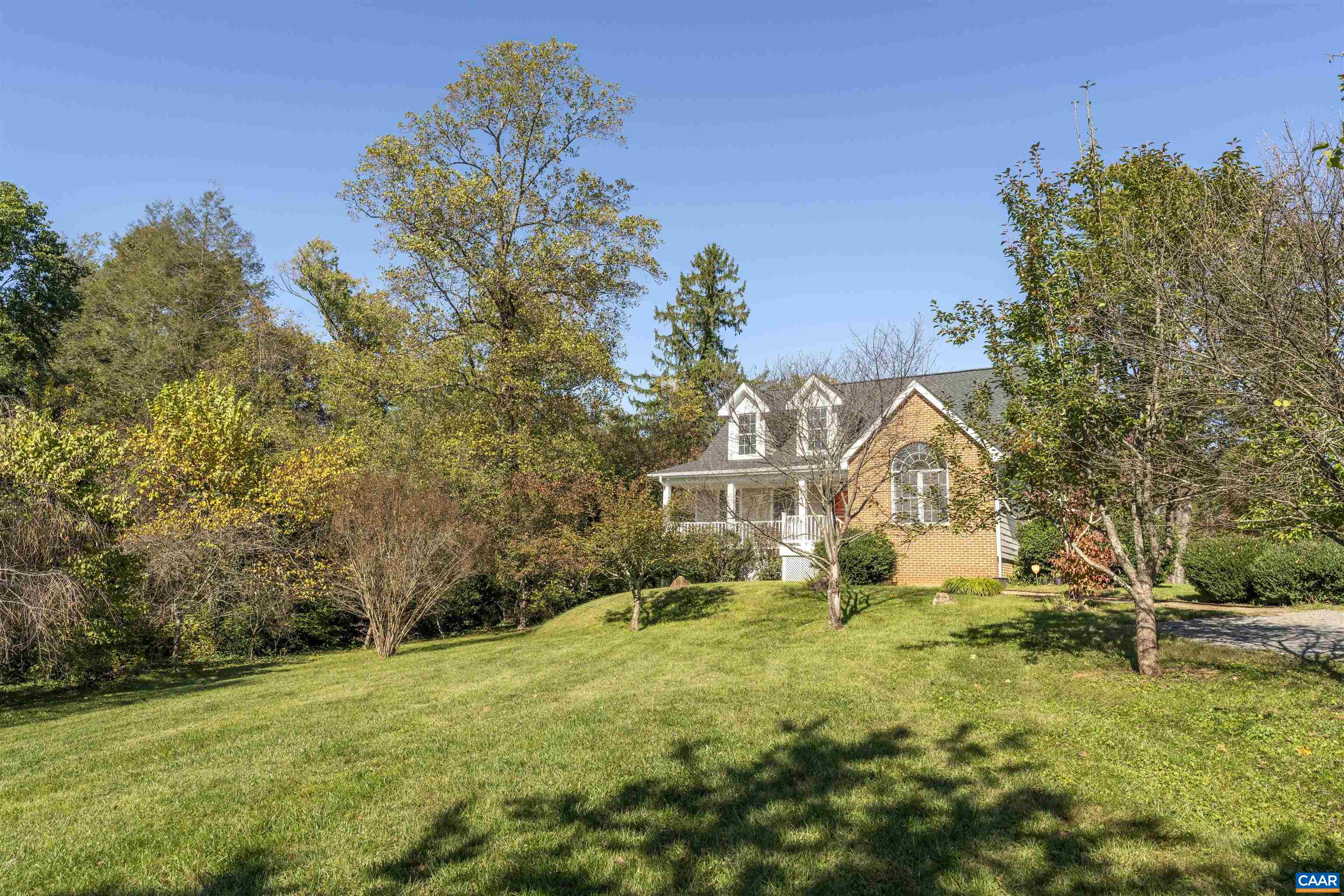 925 N MADISON RD