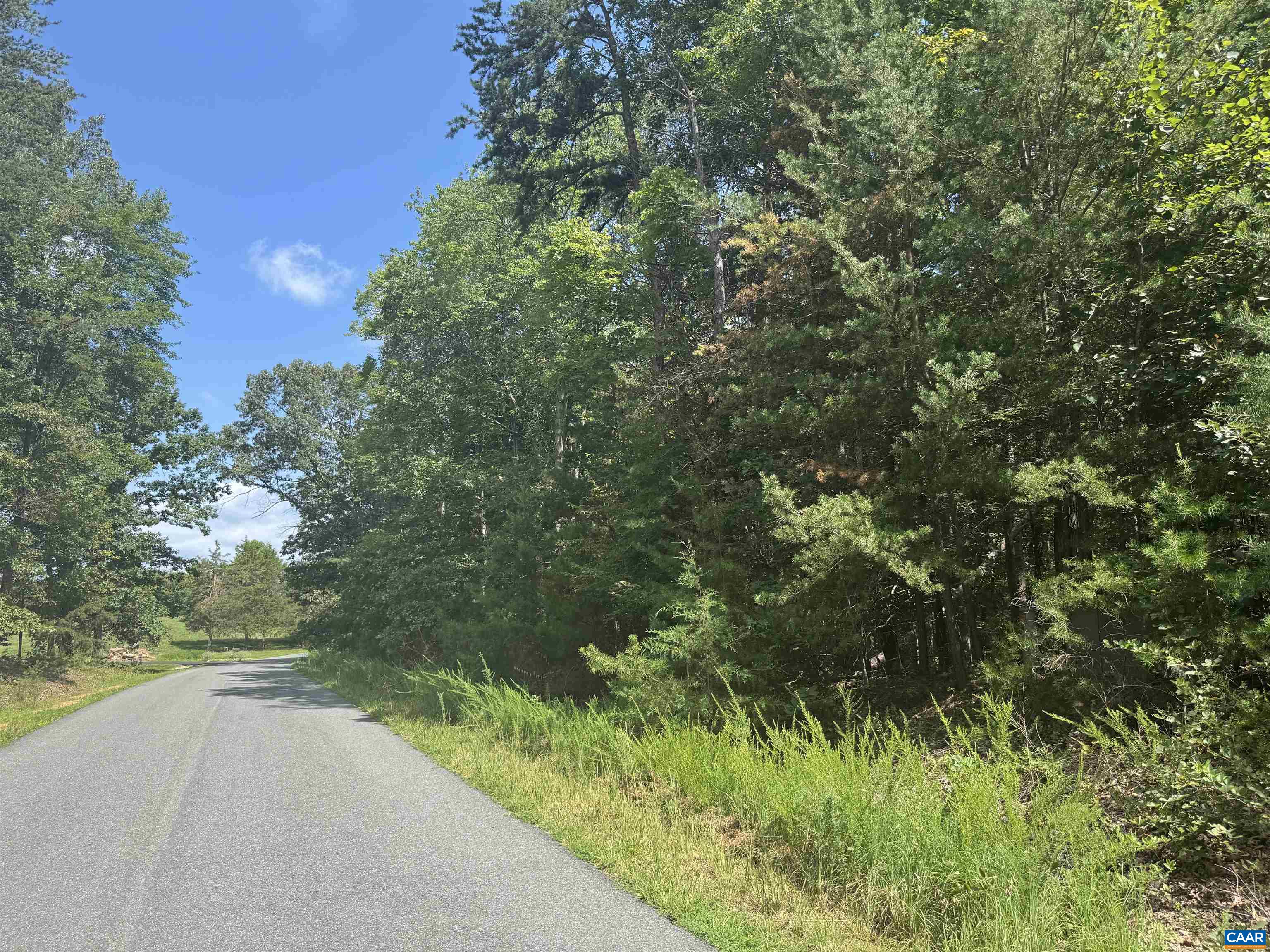 1 FRAYS RIDGE RD