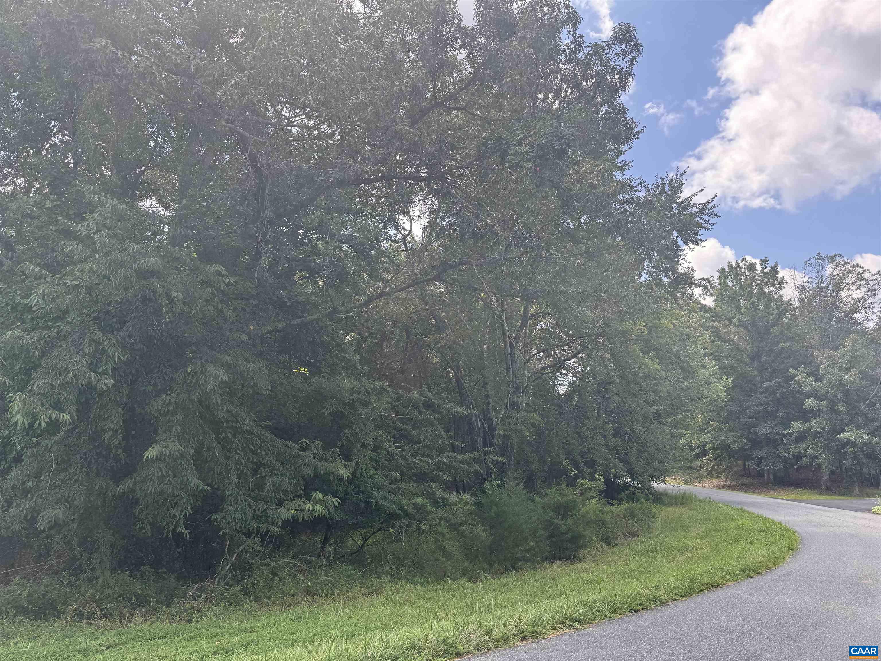 1 FRAYS RIDGE RD