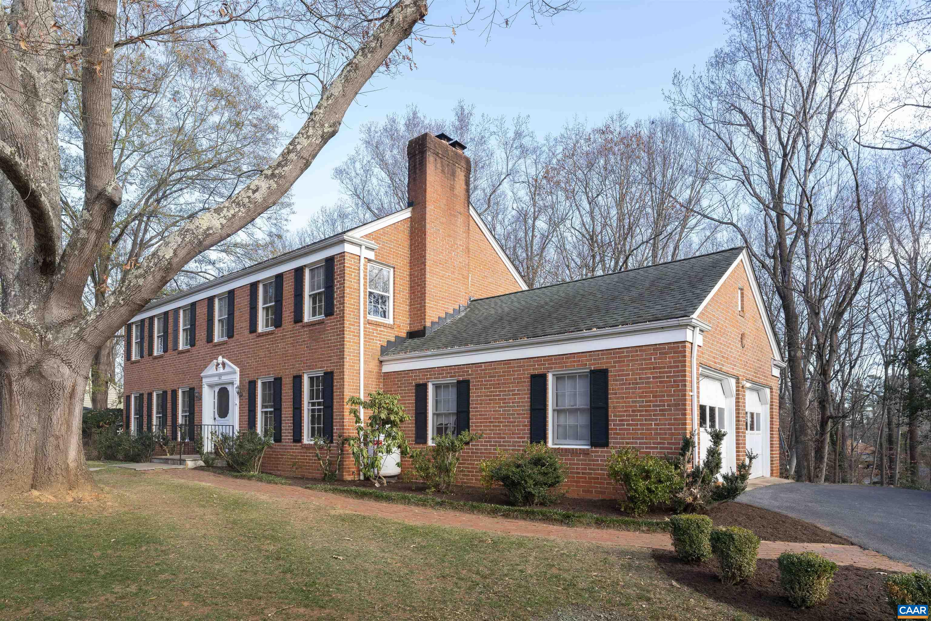 102 POWHATAN CIR
